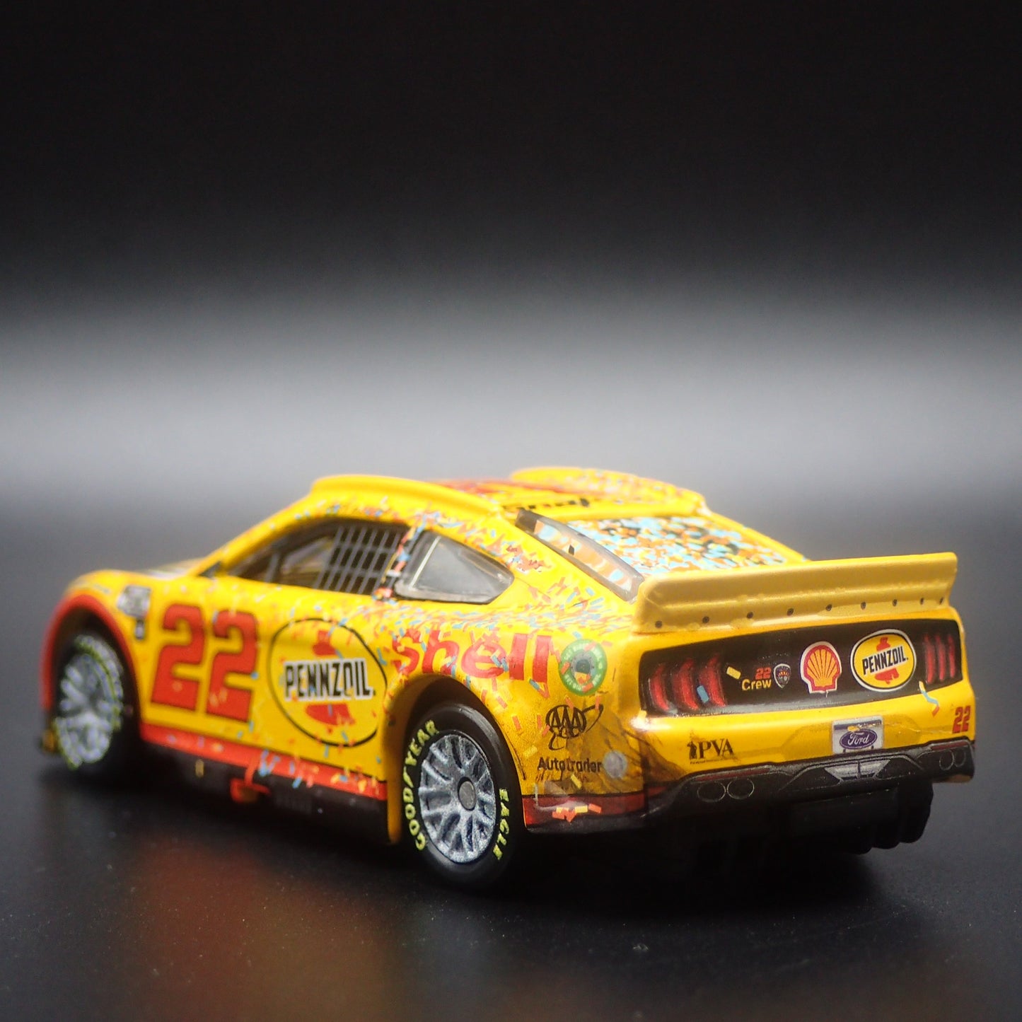 2022 22 FORD MUSTANG #22 JOEY LOGANO PENNZOIL WIN NASCAR 1:64 DIECAST MODEL CAR