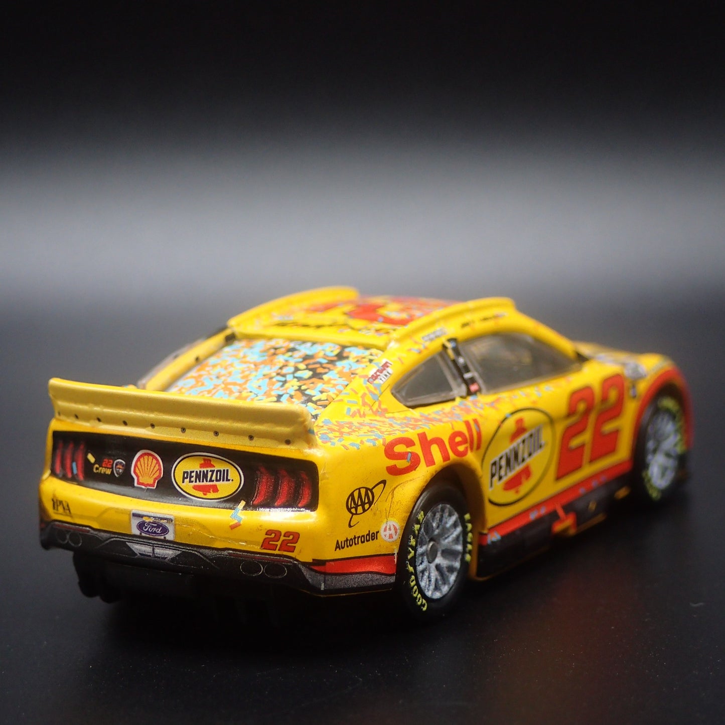 2022 22 FORD MUSTANG #22 JOEY LOGANO PENNZOIL WIN NASCAR 1:64 DIECAST MODEL CAR