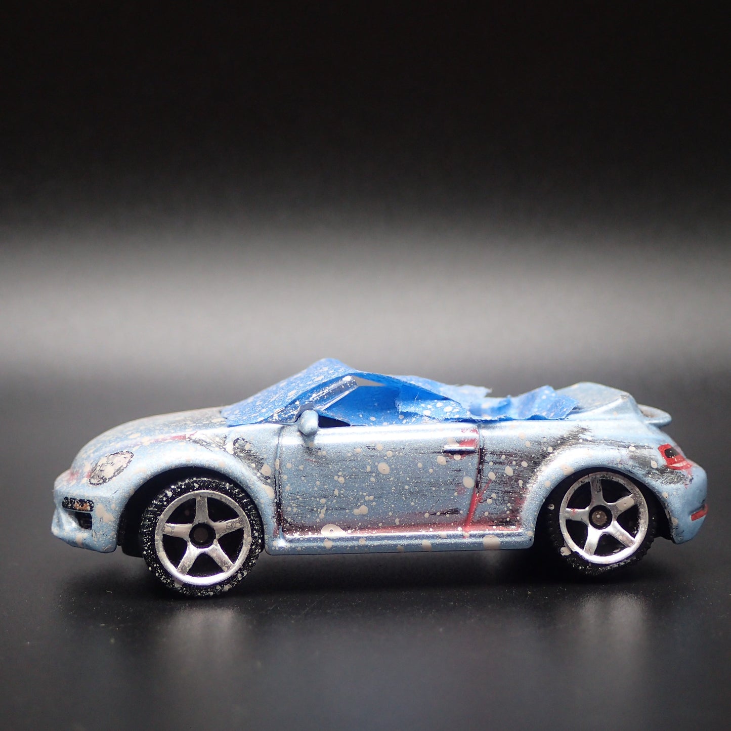 2011-2019 VW VOLKSWAGEN BEETLE BUG CONVERTIBLE BARN FIND 1:64 DIECAST MODEL CAR