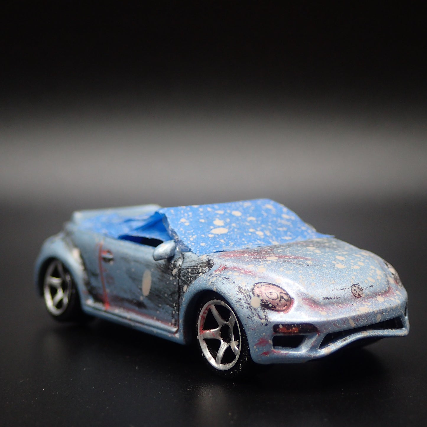 2011-2019 VW VOLKSWAGEN BEETLE BUG CONVERTIBLE BARN FIND 1:64 DIECAST MODEL CAR