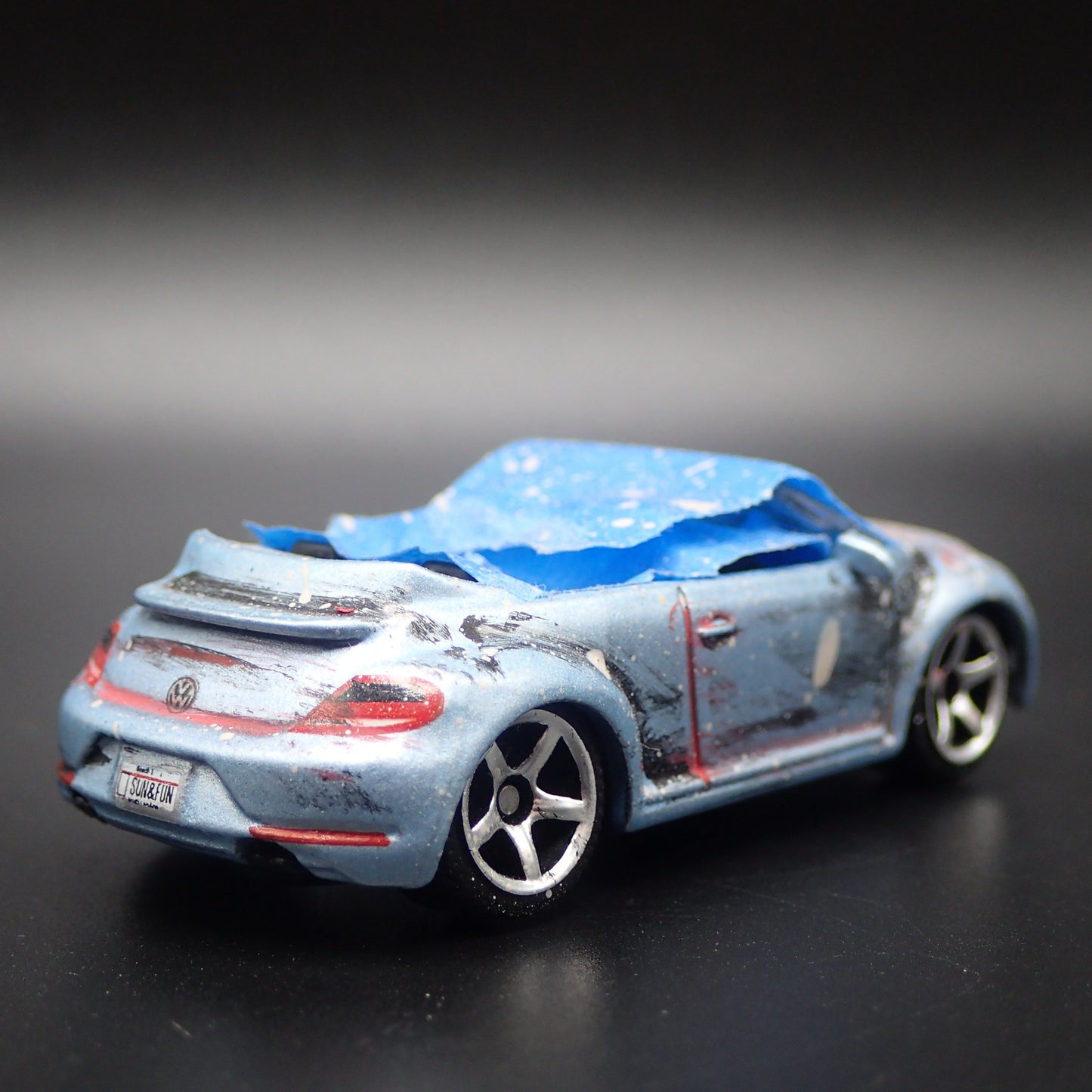 2011-2019 VW VOLKSWAGEN BEETLE BUG CONVERTIBLE BARN FIND 1:64 DIECAST MODEL CAR