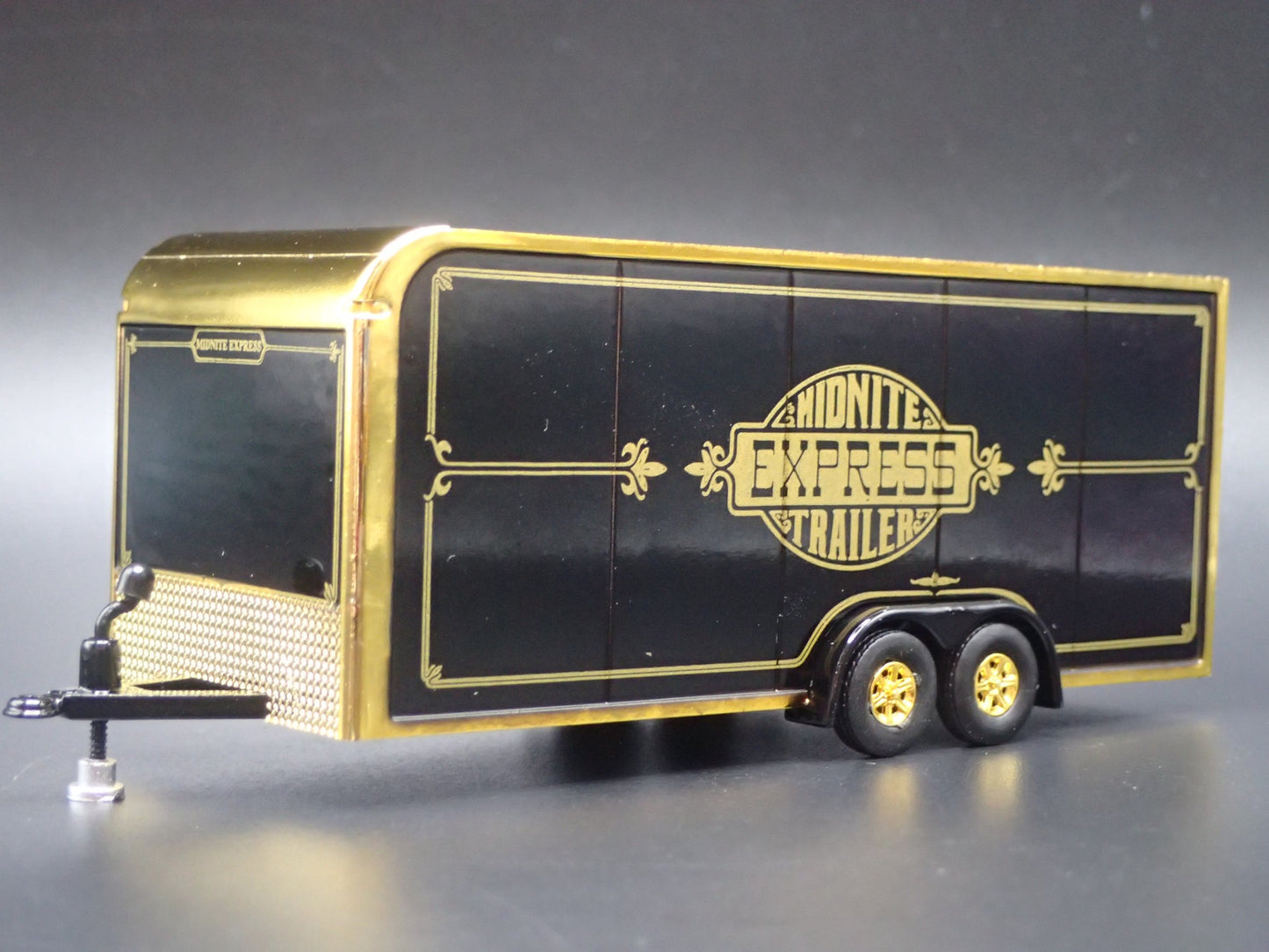 MIDNIGHT EXPRESS ENCLOSED CAR TOY HAULER TRAILER OPENING DOOR 1:64 SCALE MODEL