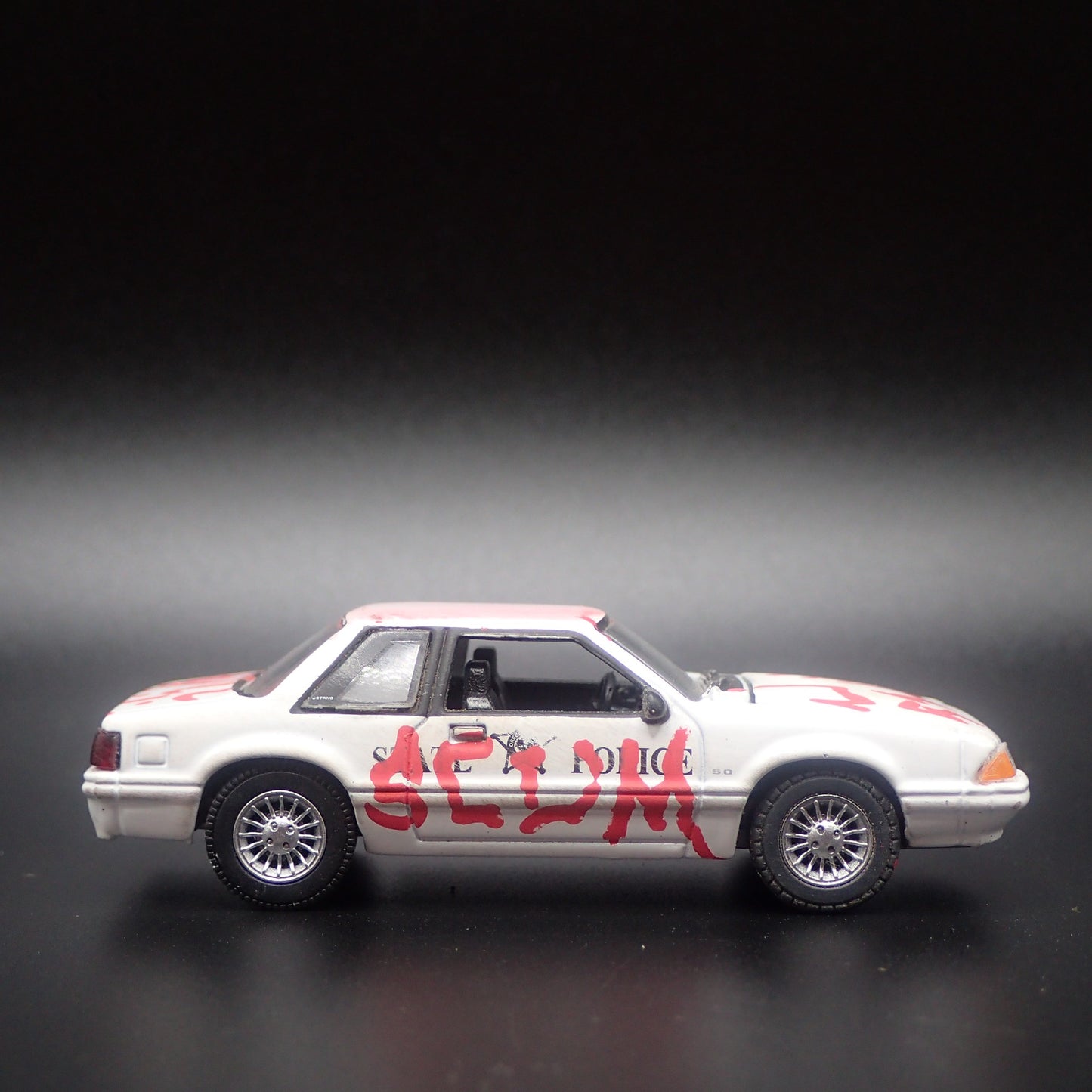 1993 FORD MUSTANG SSP OREGON STATE POLICE FOX BODY TAGGED 1:64 DIECAST MODEL CAR