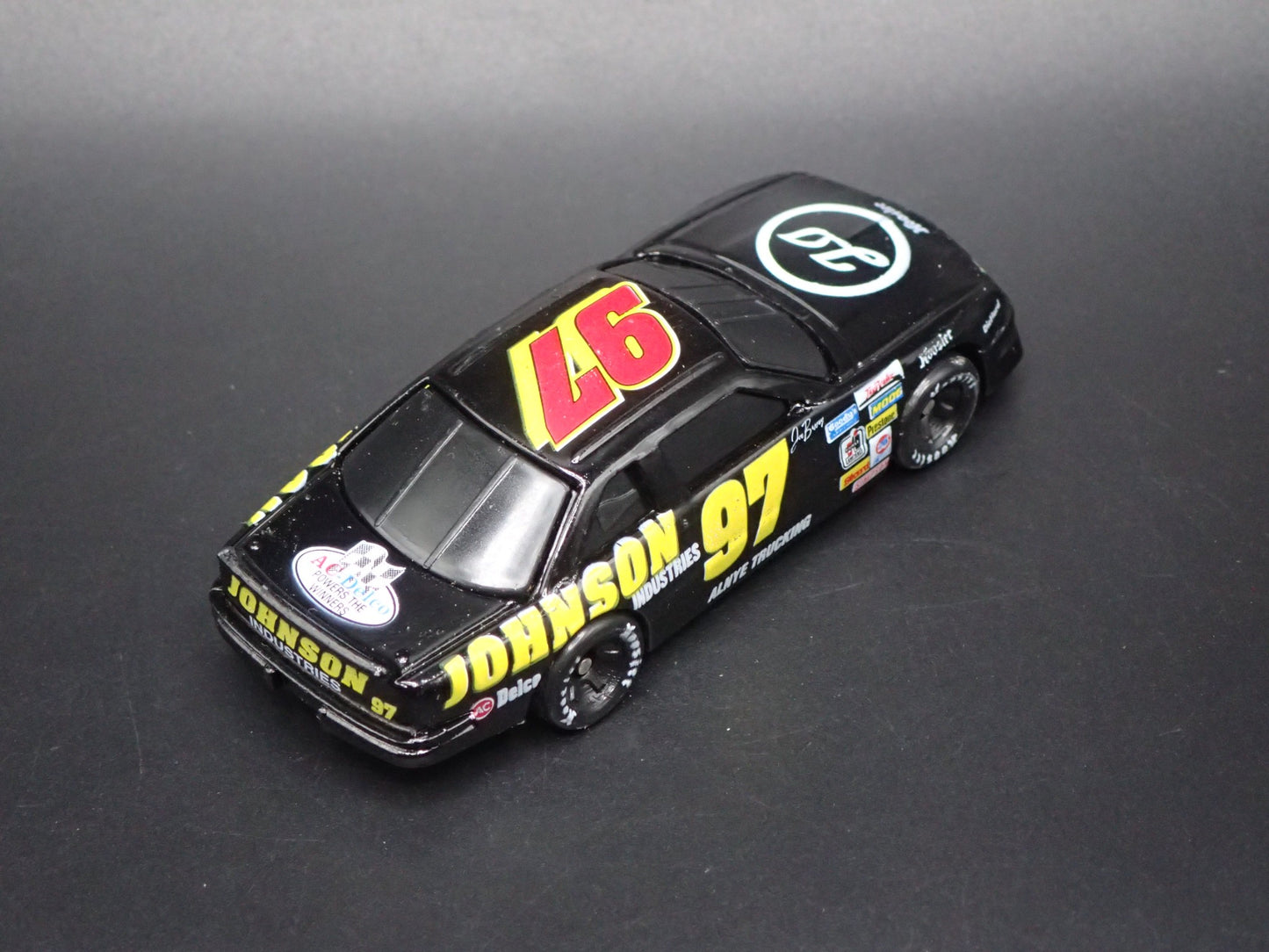 1992 92 FORD THUNDERBIRD 97 JOE BESSEY NASCAR  1:64 SCALE DIECAST MODEL CAR