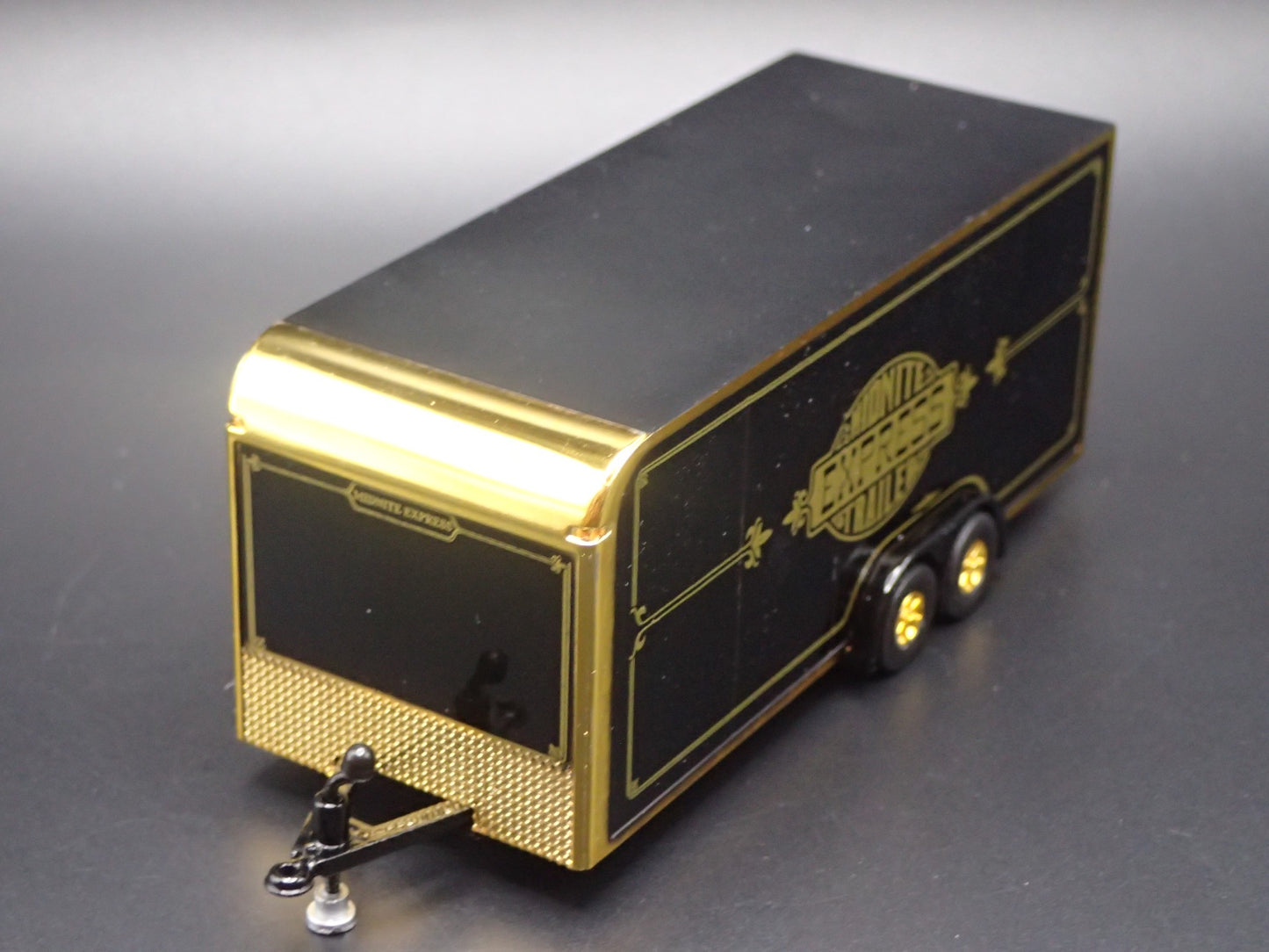 MIDNIGHT EXPRESS ENCLOSED CAR TOY HAULER TRAILER OPENING DOOR 1:64 SCALE MODEL