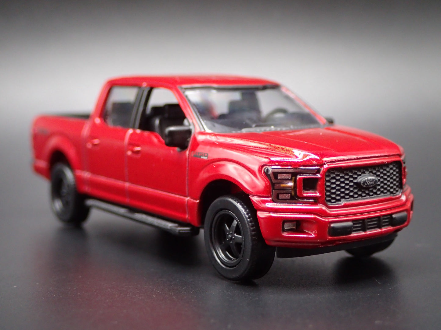 2015-2020 FORD F150 LARIAT PICKUP TRUCK RED 1:64 SCALE DIORAMA DIECAST MODEL CAR