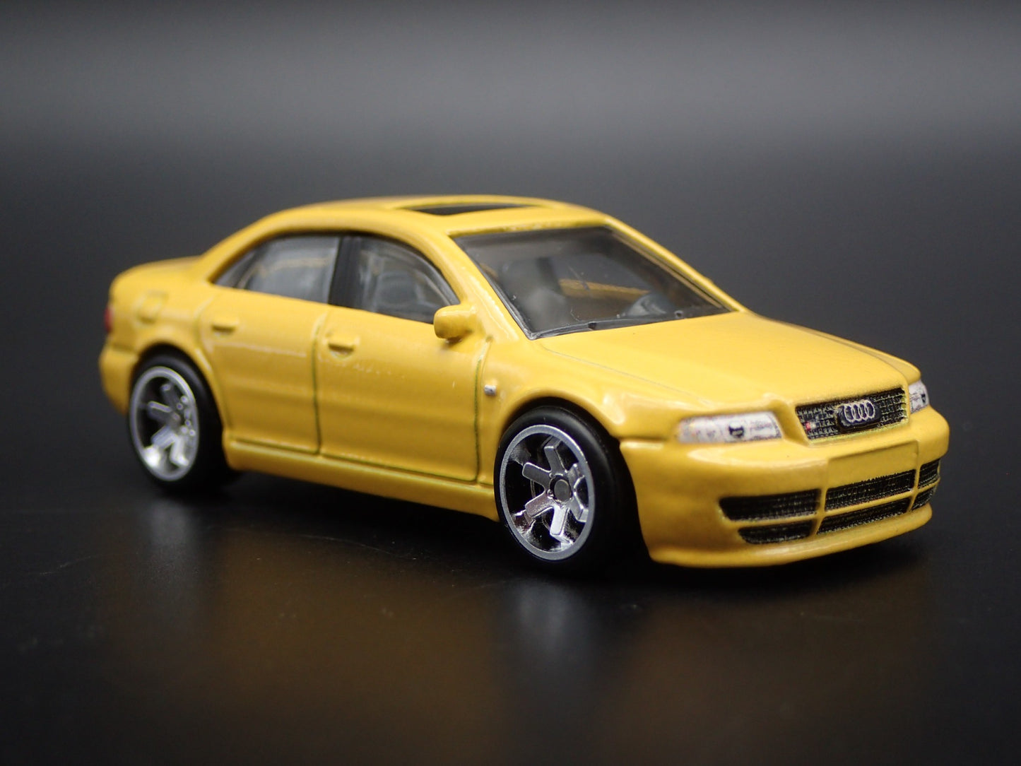 1997 - 2002 AUDI S4 QUATTRO 4 FOUR DOOR 1:64 SCALE DIORAMA DIECAST MODEL CAR