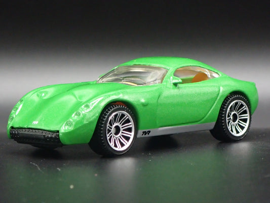 2001-2006 TVR TUSCAN S GREEN 1:64 SCALE COLLECTIBLE DIORAMA DIECAST MODEL CAR
