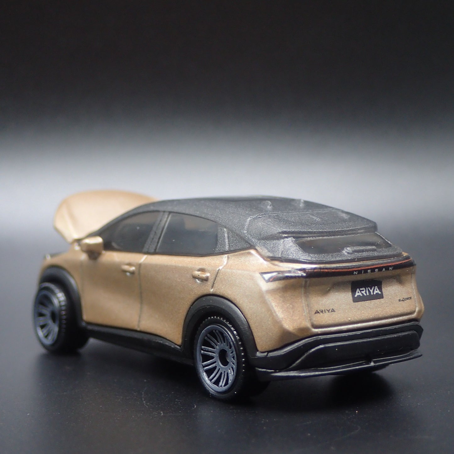 2023-2026 NISSAN ARIYA EV SUV 1:64 SCALE COLLECTIBLE DIORAMA DIECAST MODEL CAR