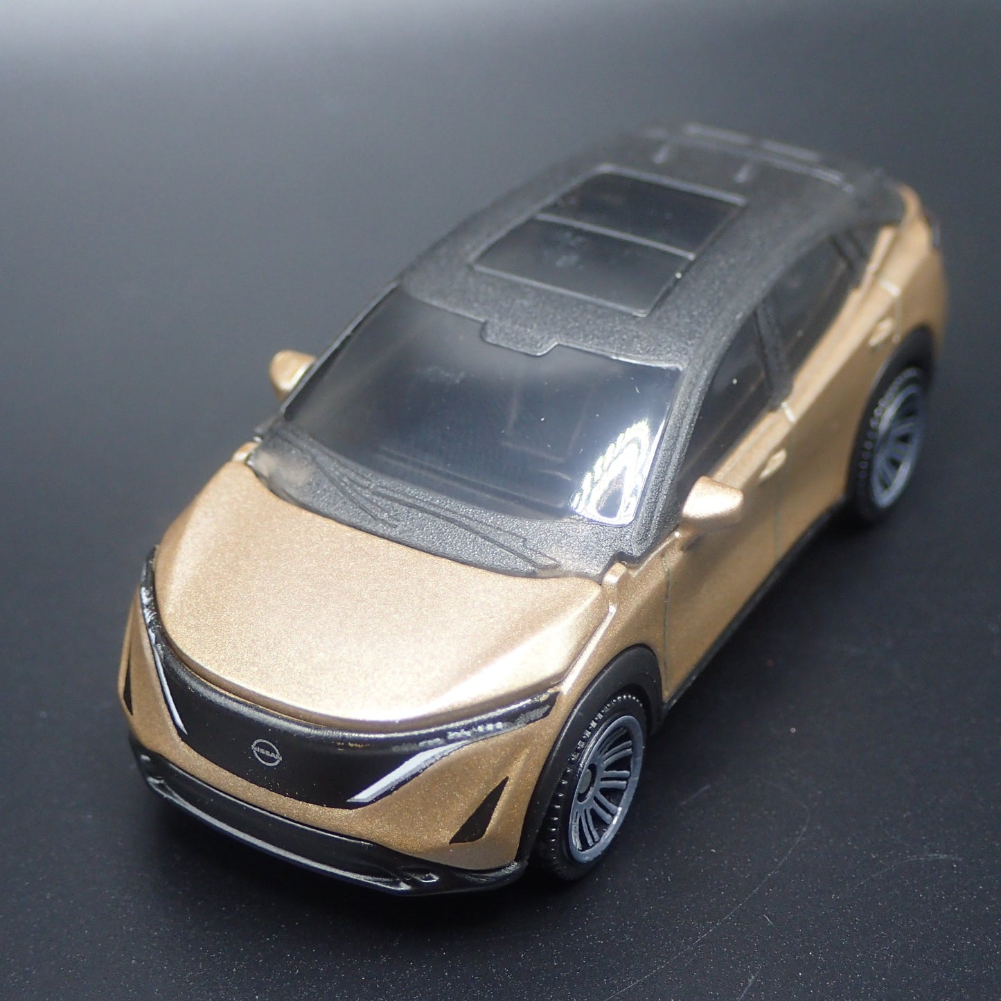 2023-2026 NISSAN ARIYA EV SUV 1:64 SCALE COLLECTIBLE DIORAMA DIECAST MODEL CAR