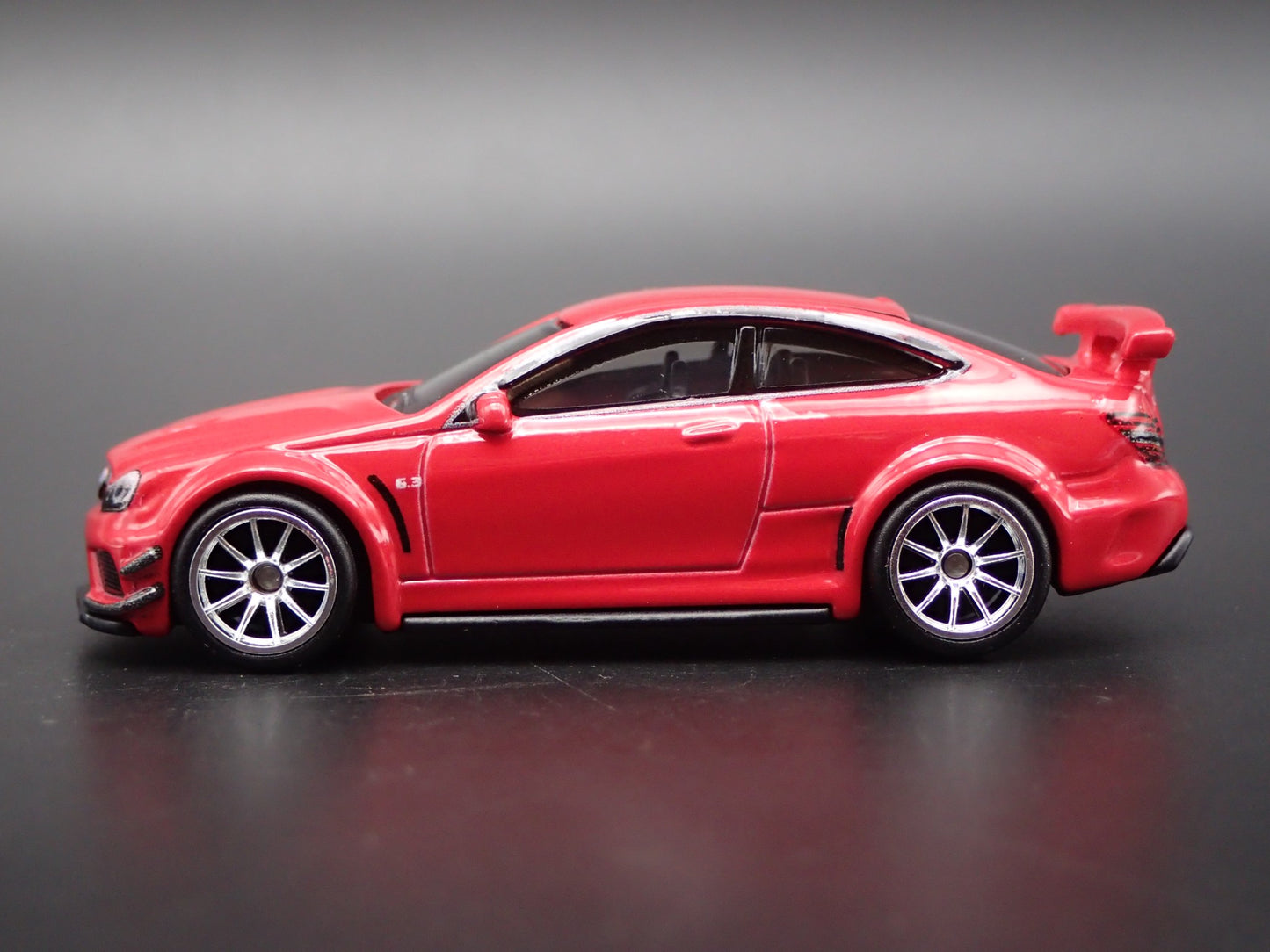 2011 -2015 MERCEDES-BENZ C63 AMG COUPE BLACK SERIES 1:64 SCALE DIECAST MODEL CAR