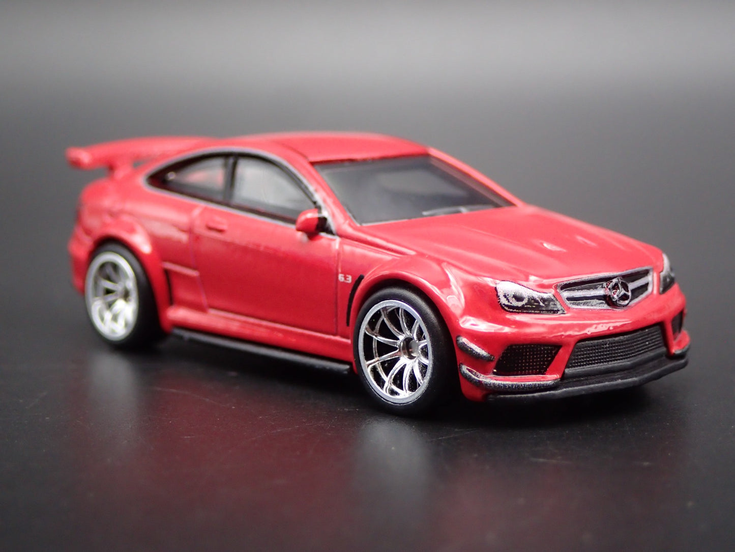 2011 -2015 MERCEDES-BENZ C63 AMG COUPE BLACK SERIES 1:64 SCALE DIECAST MODEL CAR