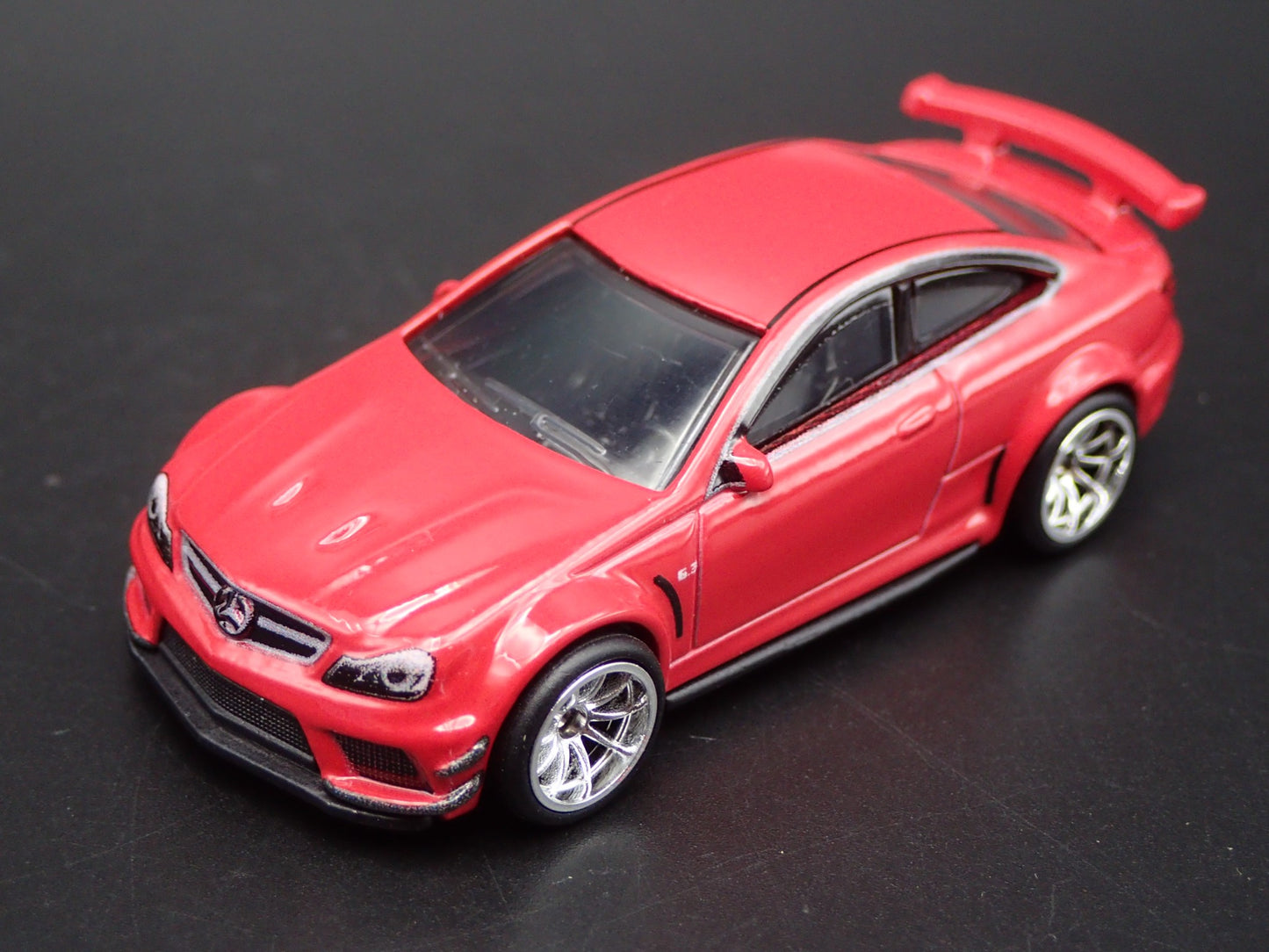 2011 -2015 MERCEDES-BENZ C63 AMG COUPE BLACK SERIES 1:64 SCALE DIECAST MODEL CAR