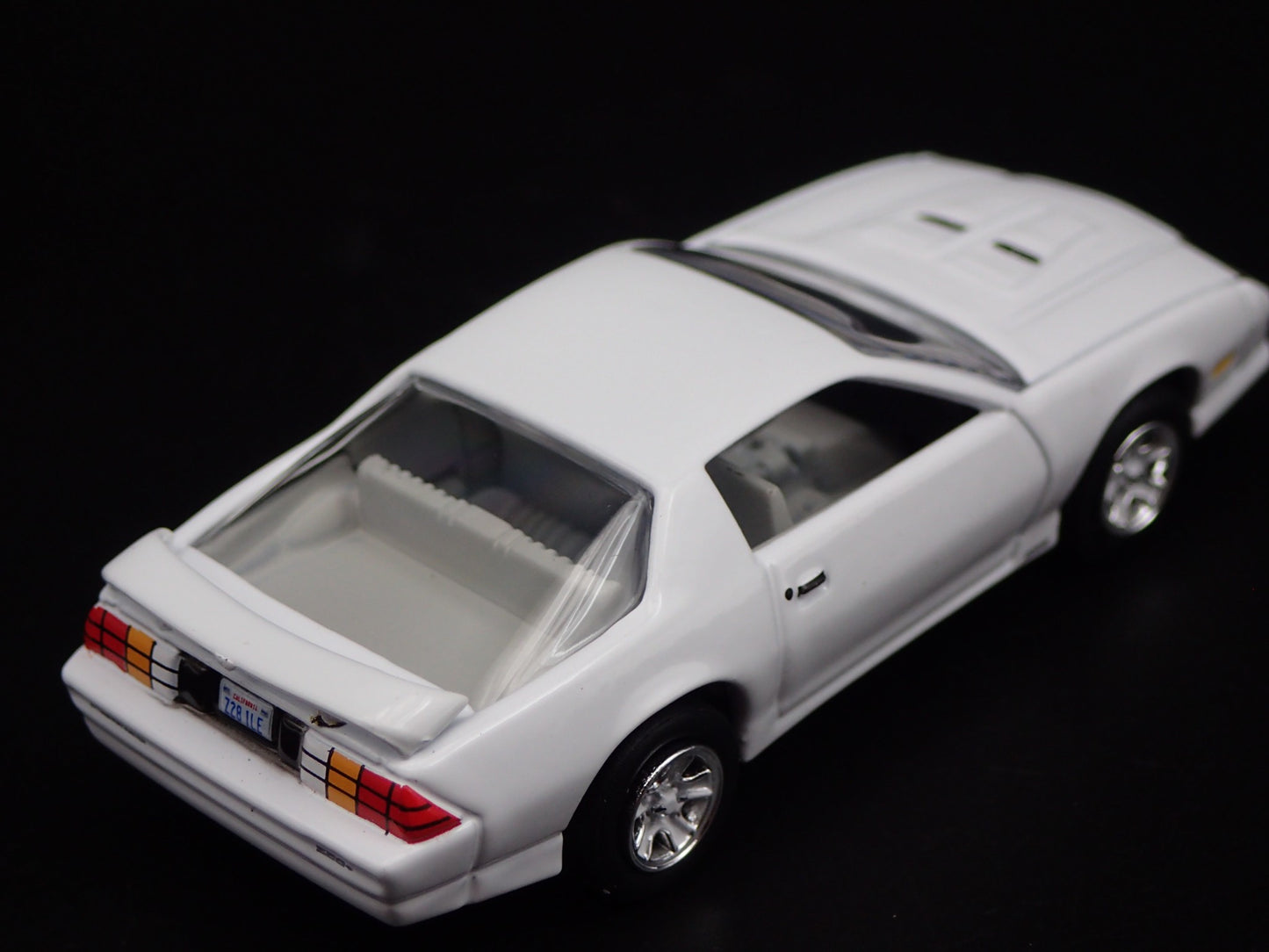 1991 91 CHEVY CHEVROLET CAMARO Z28 1LE RARE 1:64 SCALE DIORAMA DIECAST MODEL CAR
