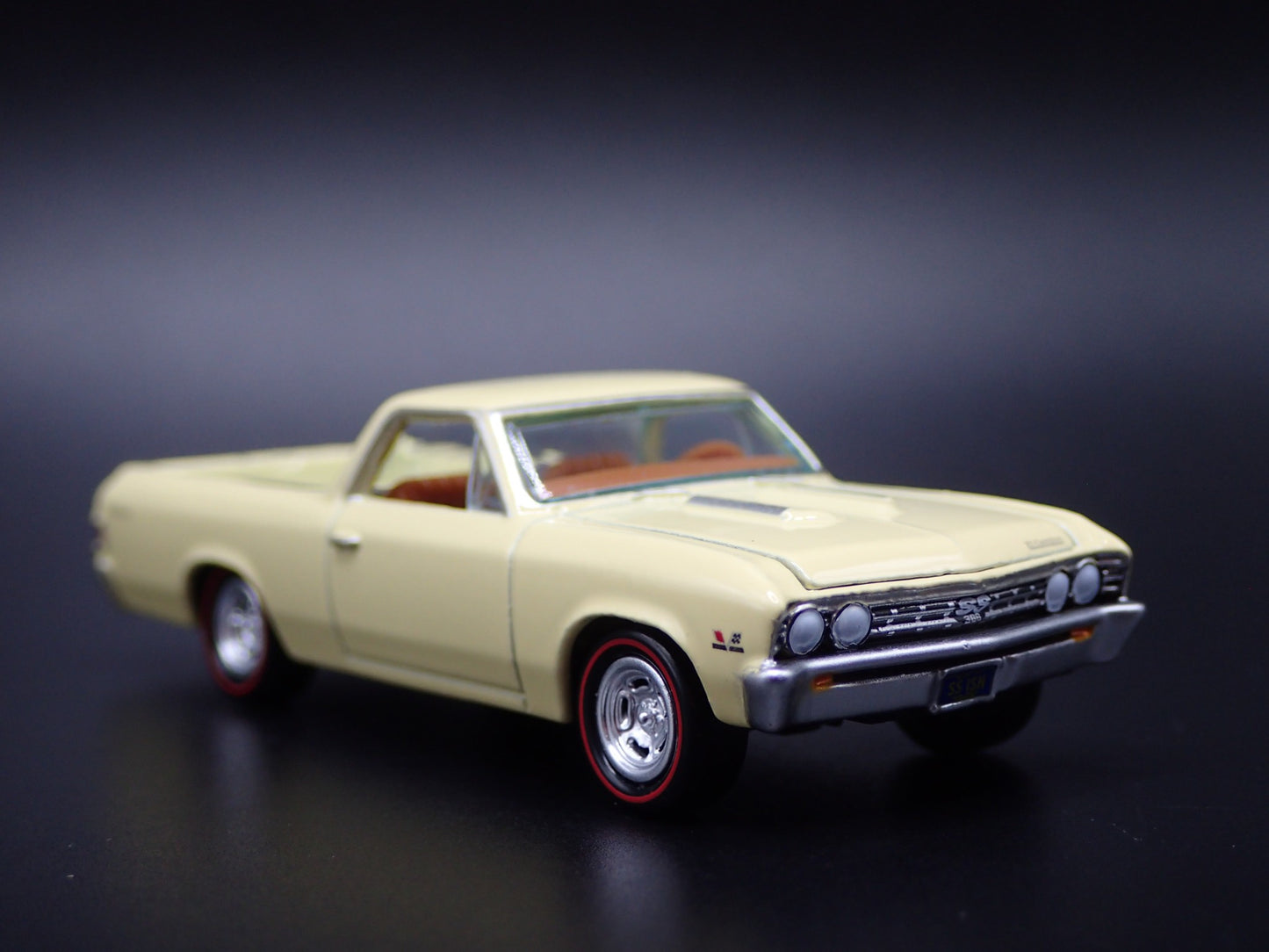1967 67 CHEVY CHEVROLET EL CAMINO SS YELLOW 1:64 SCALE DIORAMA DIECAST MODEL CAR