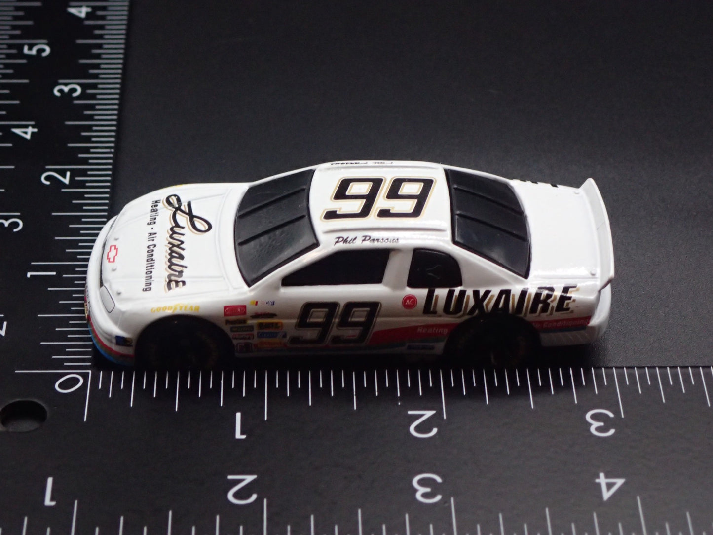 1995 CHEVROLET MONTE CARLO 99 PHIL PARSONS NASCAR 1:64 SCALE DIECAST MODEL CAR