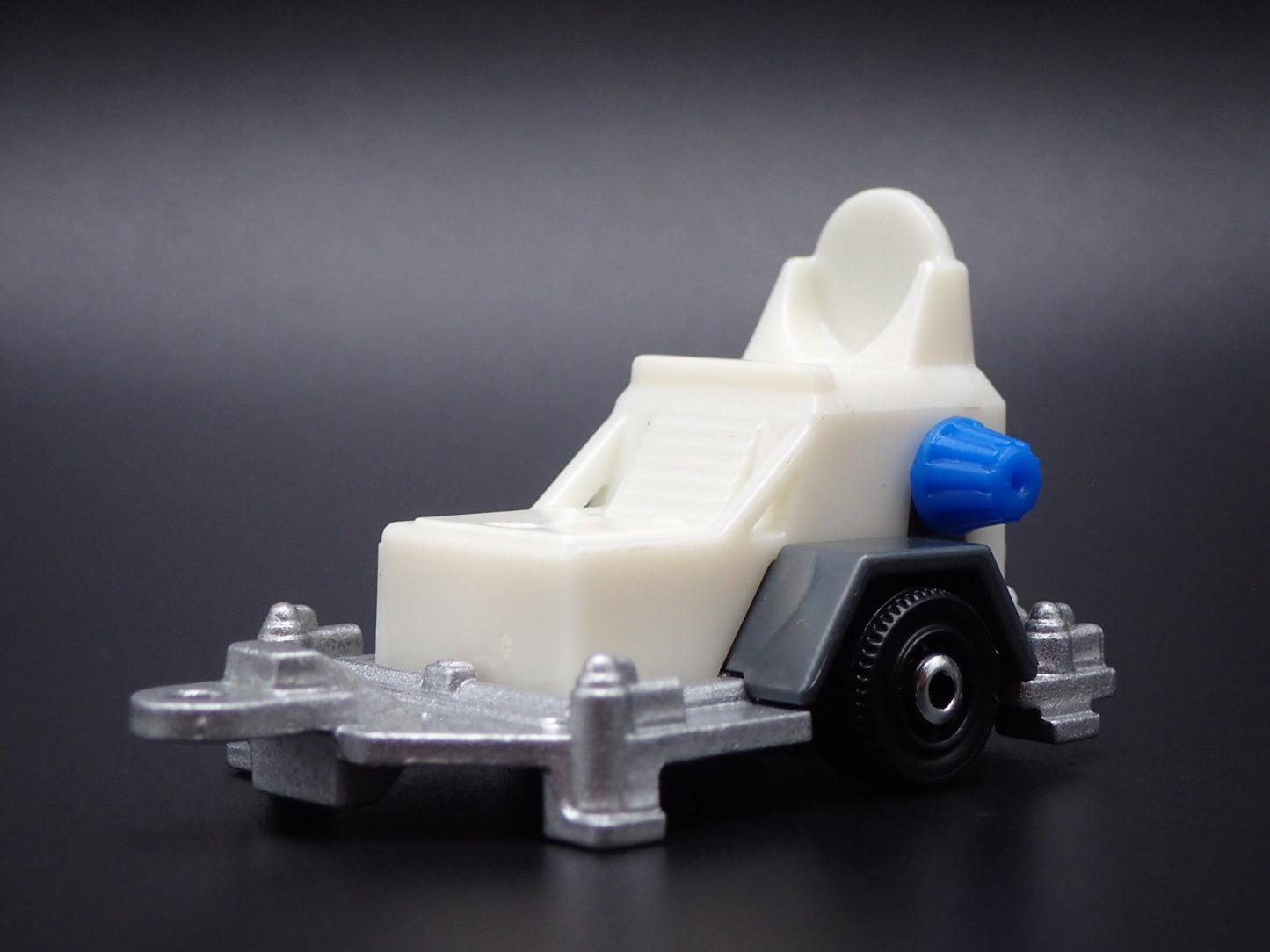 POLICE ZONE SPEED LIMIT SIGN HITCH WHITE 1:64 MB SCALE DIORAMA DIECAST MODEL CAR