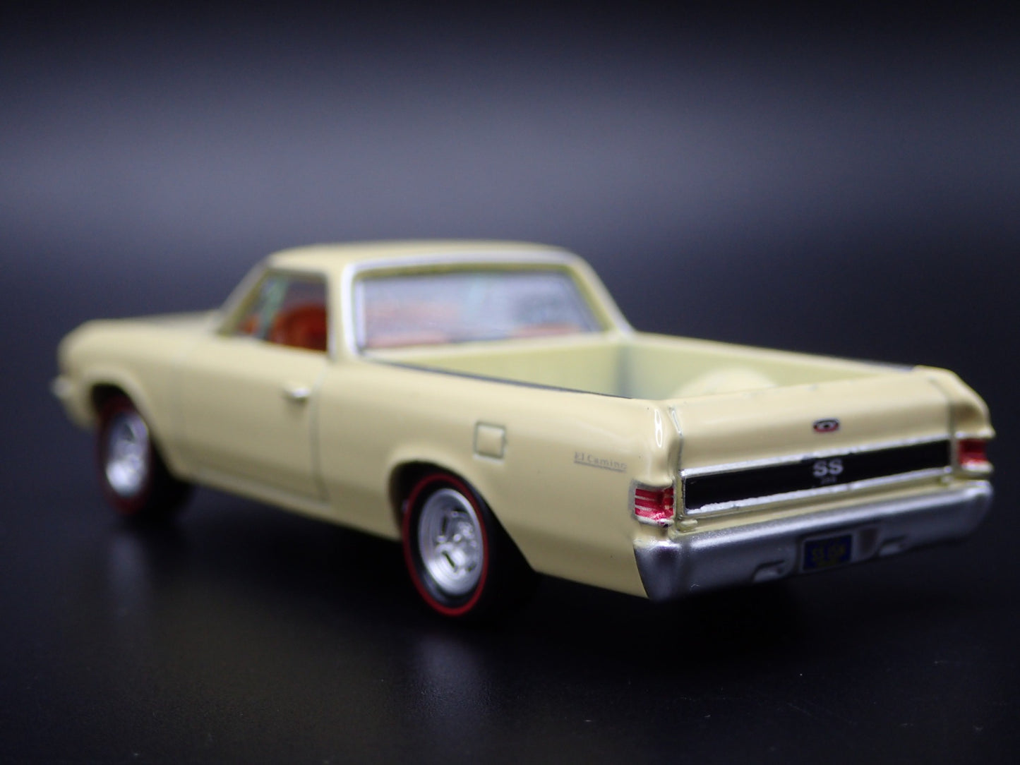 1967 67 CHEVY CHEVROLET EL CAMINO SS YELLOW 1:64 SCALE DIORAMA DIECAST MODEL CAR