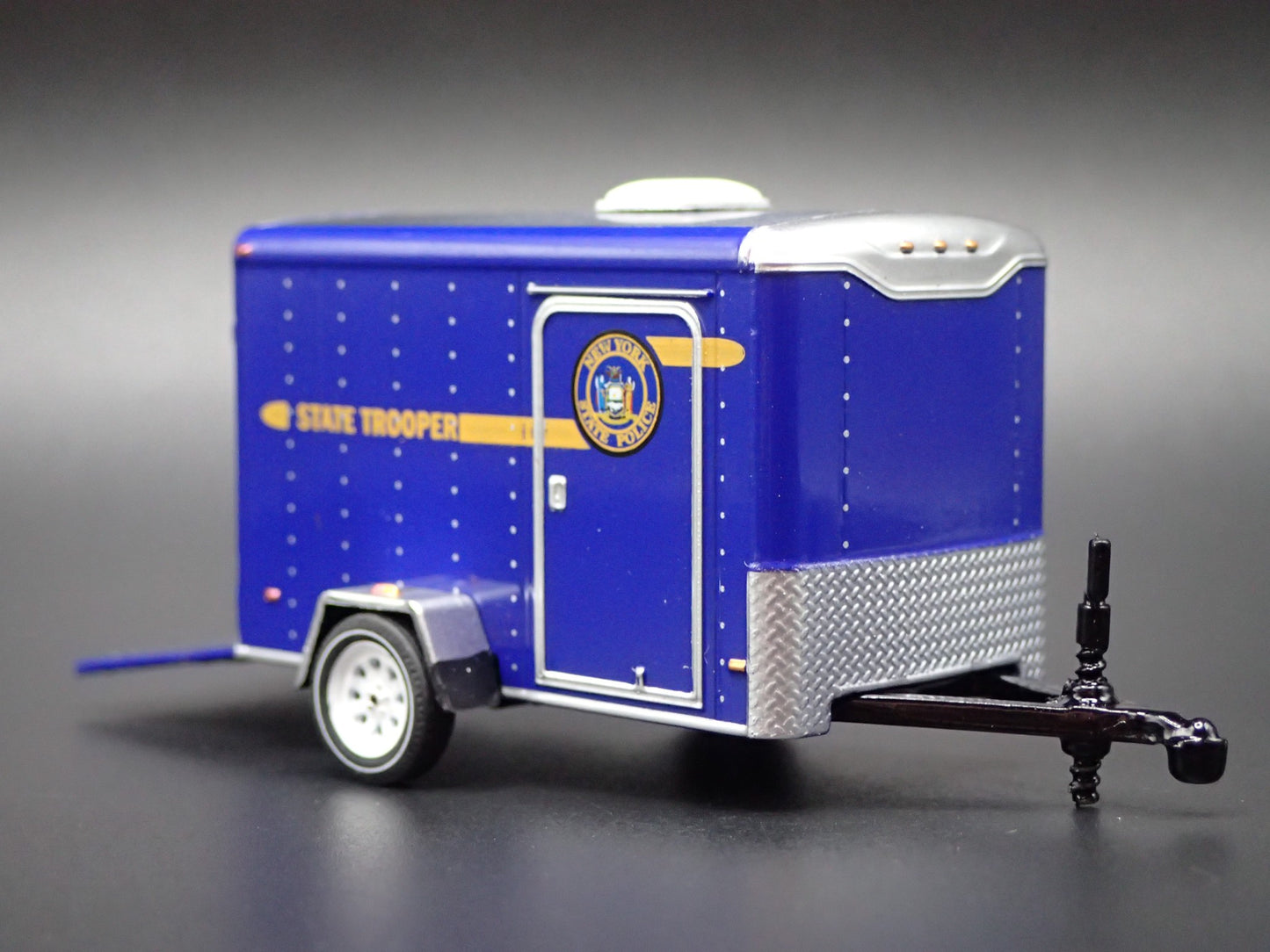 NEW YORK STATE TROOPER POLICE SMALL CARGO TRAILER 1:64 SCALE DIORAMA MODEL CAR