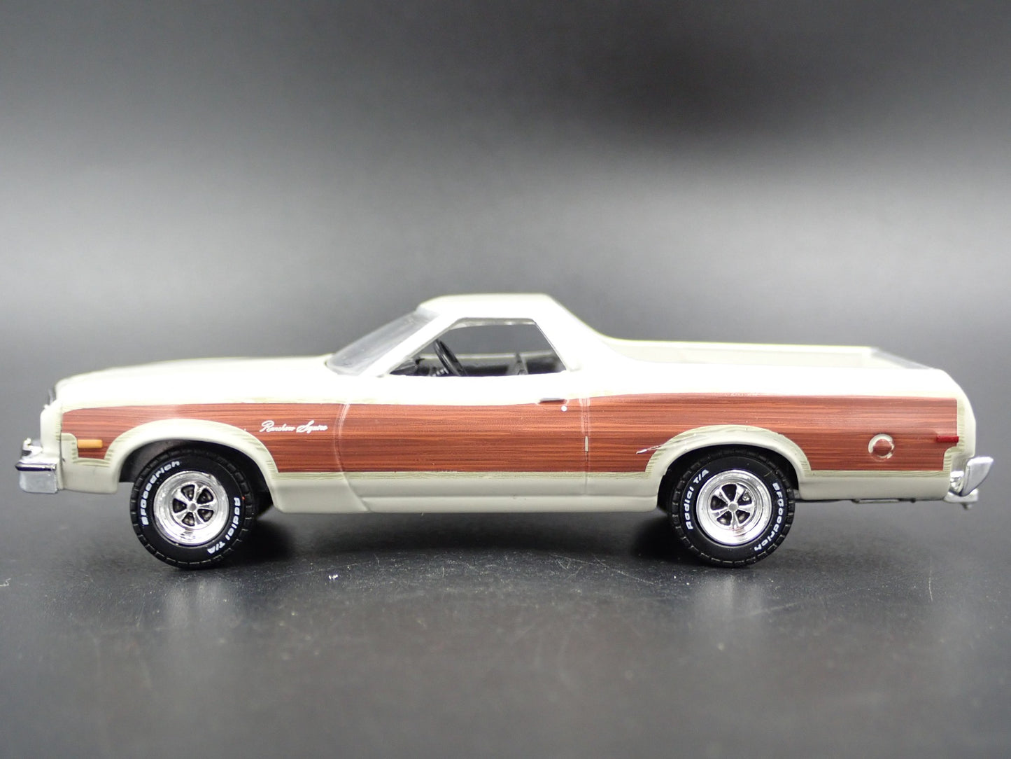 1973 73 FORD RANCHERO SQUIRE PICKUP TRUCK W/ HITCH 1:64 SCALE DIECAST MODEL CAR