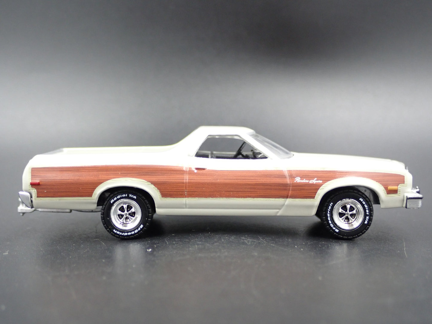 1973 73 FORD RANCHERO SQUIRE PICKUP TRUCK W/ HITCH 1:64 SCALE DIECAST MODEL CAR