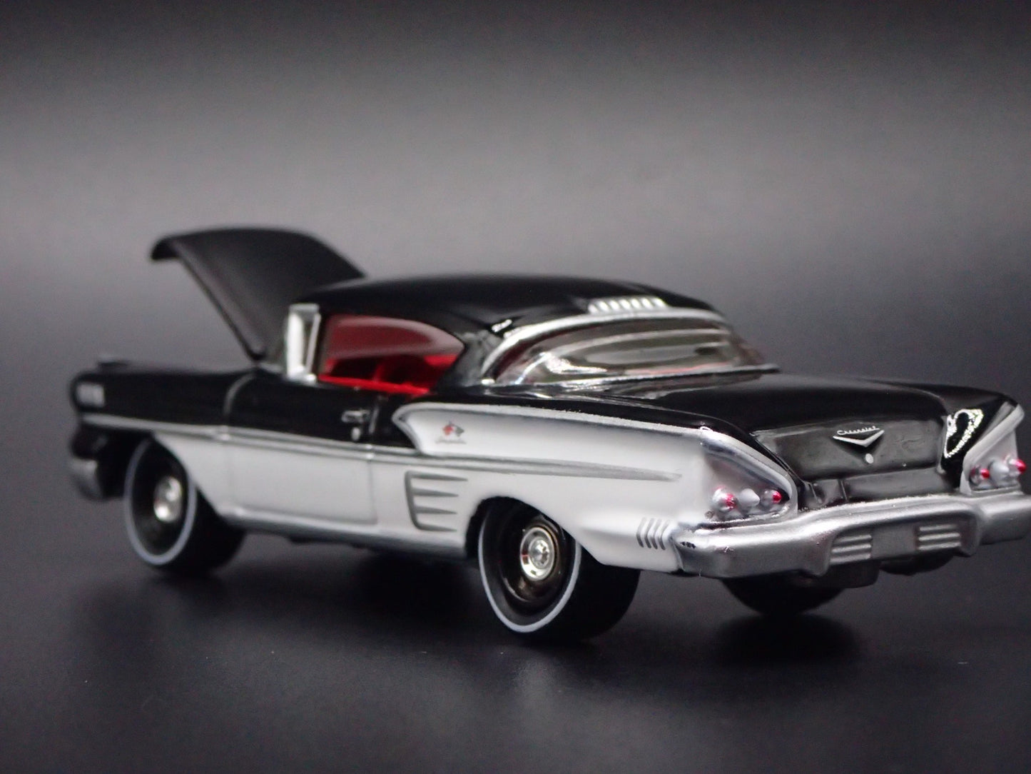 1958 58 CHEVY CHEVROLET IMPALA 1:64 SCALE COLLECTIBLE DIORAMA DIECAST MODEL CAR