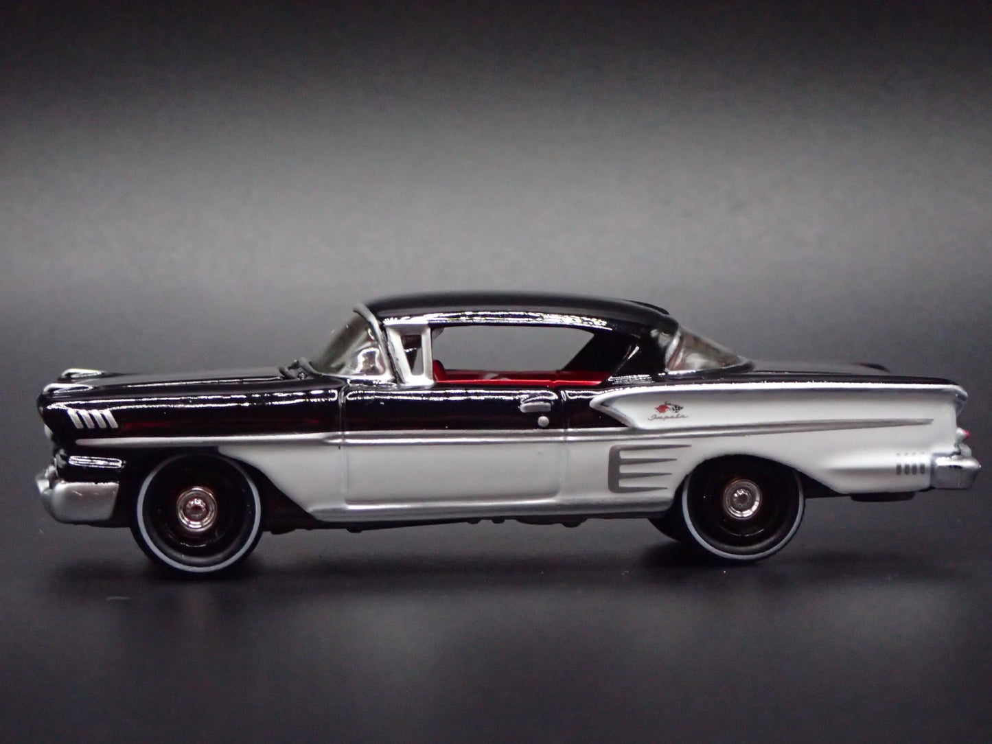 1958 58 CHEVY CHEVROLET IMPALA 1:64 SCALE COLLECTIBLE DIORAMA DIECAST MODEL CAR