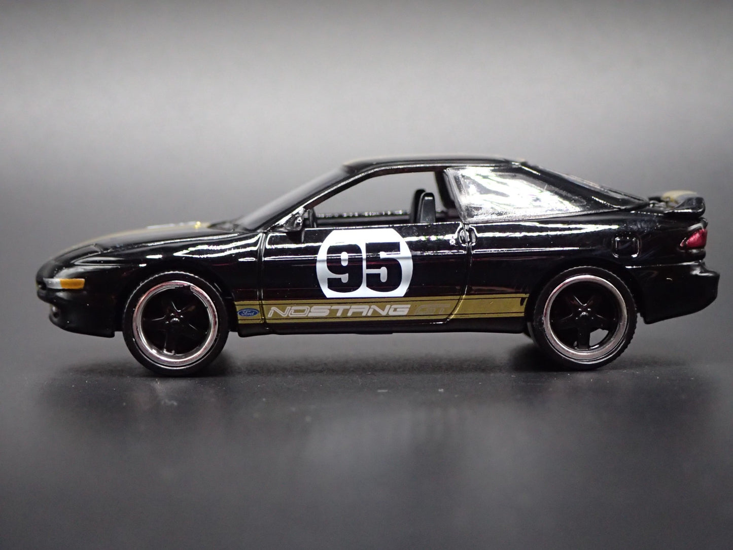1995 95 FORD PROBE GT BLACK 1:64 SCALE COLLECTIBLE DIORAMA DIECAST MODEL CAR