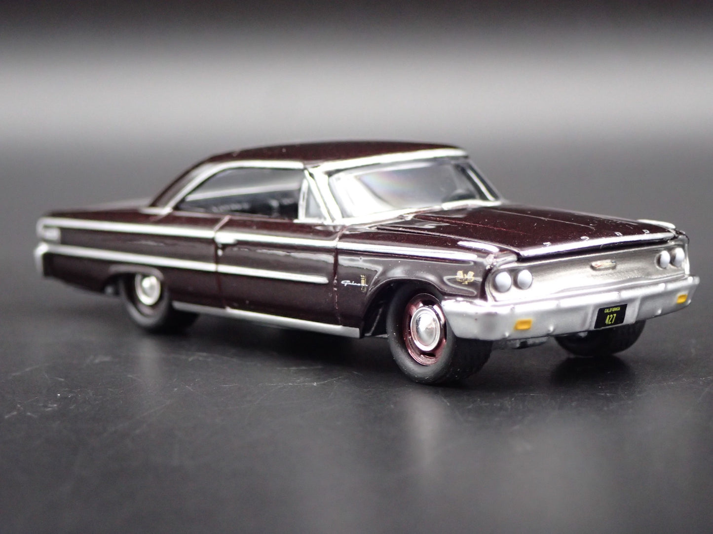 1963 63 FORD GALAXIE 500 RARE 1/64 SCALE COLLECTIBLE DIORAMA DIECAST MODEL CAR