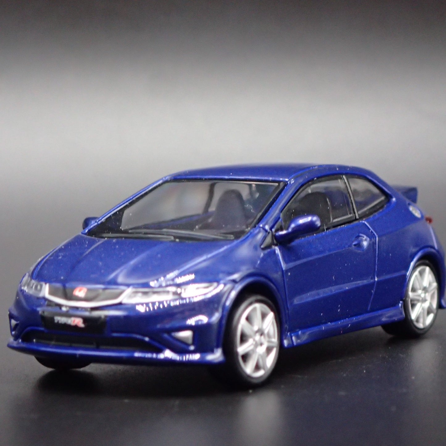 2007-2011 HONDA CIVIC TYPE R FN2 EURO 1:64 SCALE DIORAMA DIECAST MODEL CAR