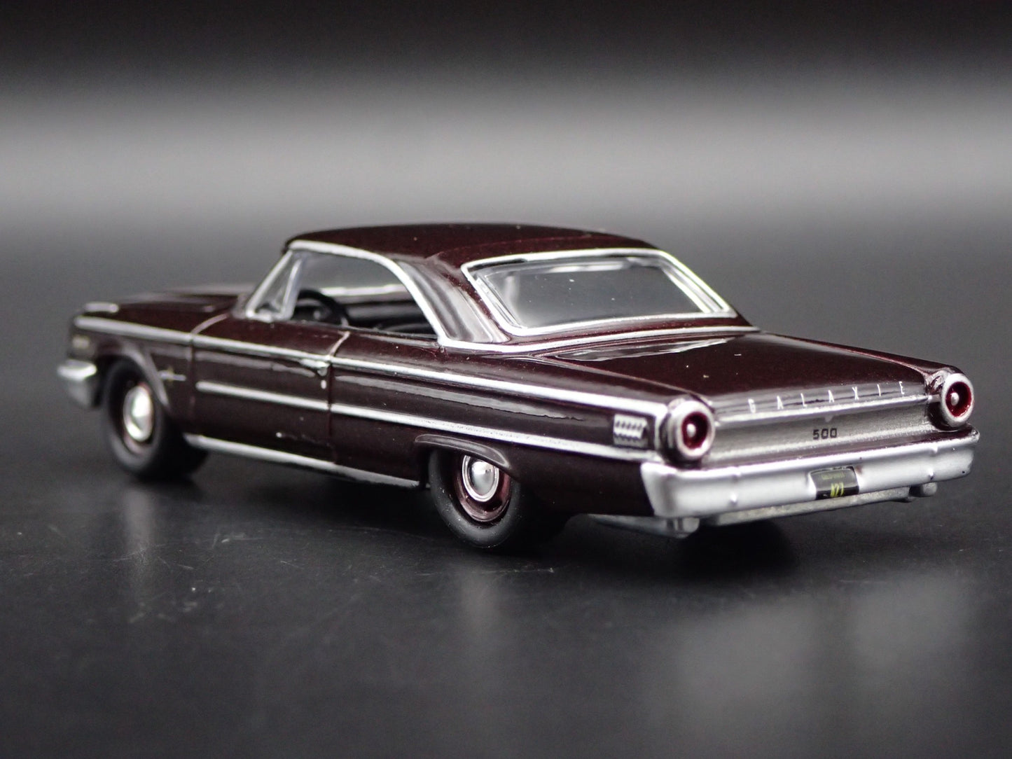 1963 63 FORD GALAXIE 500 RARE 1/64 SCALE COLLECTIBLE DIORAMA DIECAST MODEL CAR