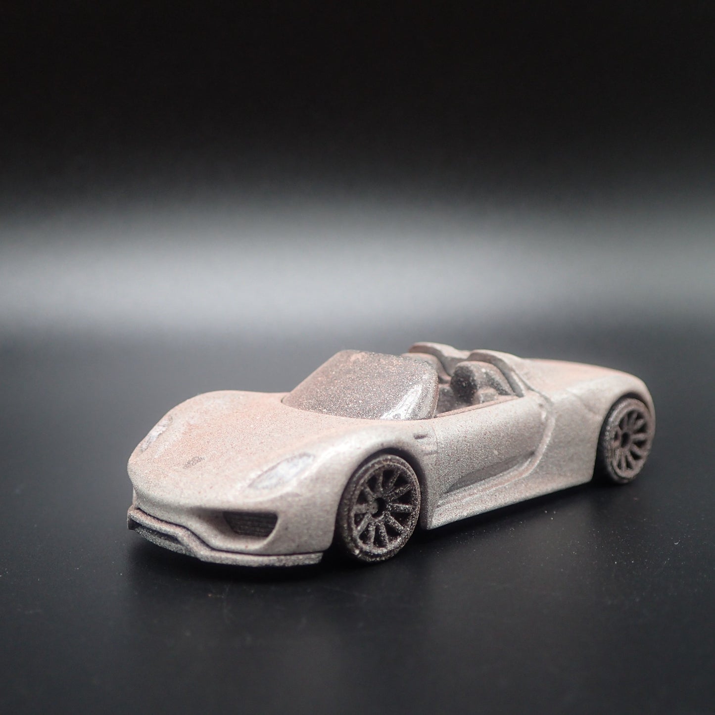 2013-2015 PORSCHE 918 SPYDER SUPER CAR ABANDONED 1:64 SCALE DIECAST MODEL CAR