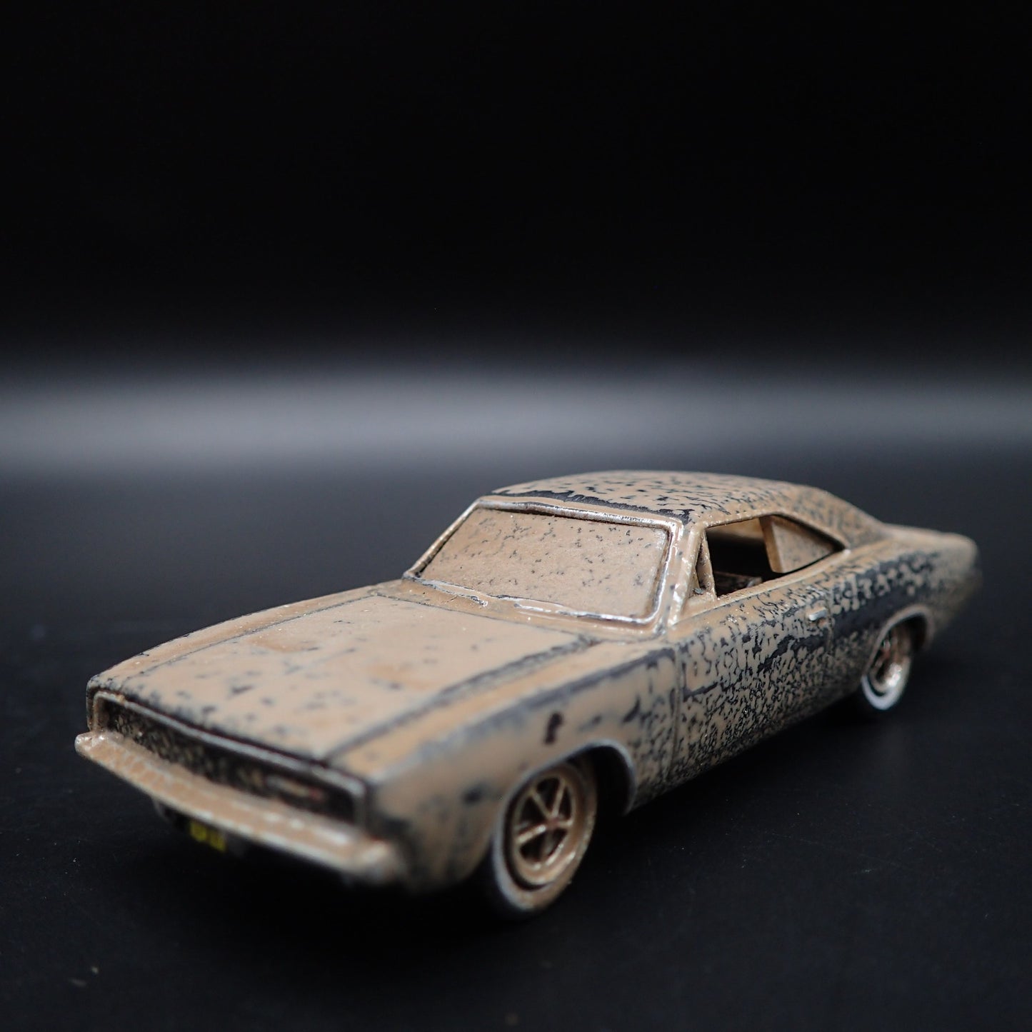 1968 68 DODGE CHARGER R/T BULLITT MOVIE BARN FIND 1:64 SCALE DIECAST MODEL CAR