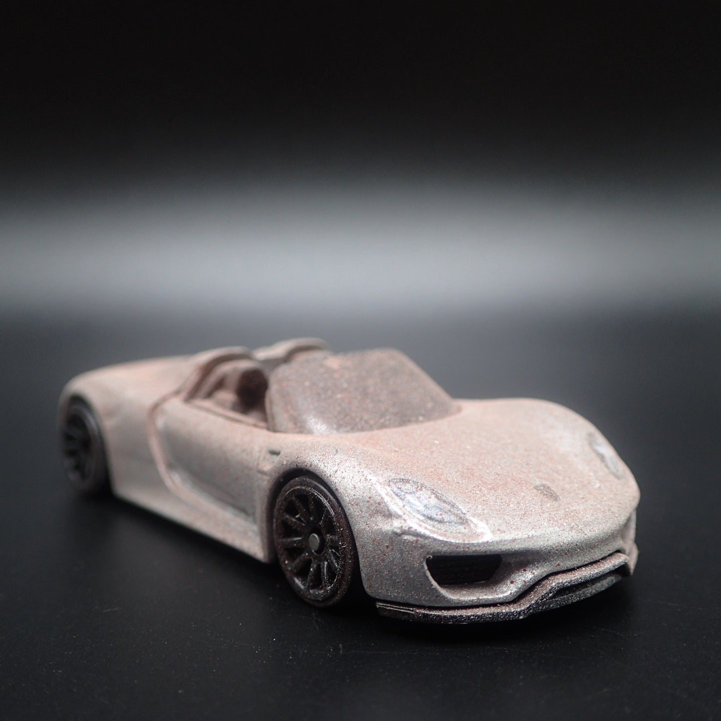 2013-2015 PORSCHE 918 SPYDER SUPER CAR ABANDONED 1:64 SCALE DIECAST MODEL CAR