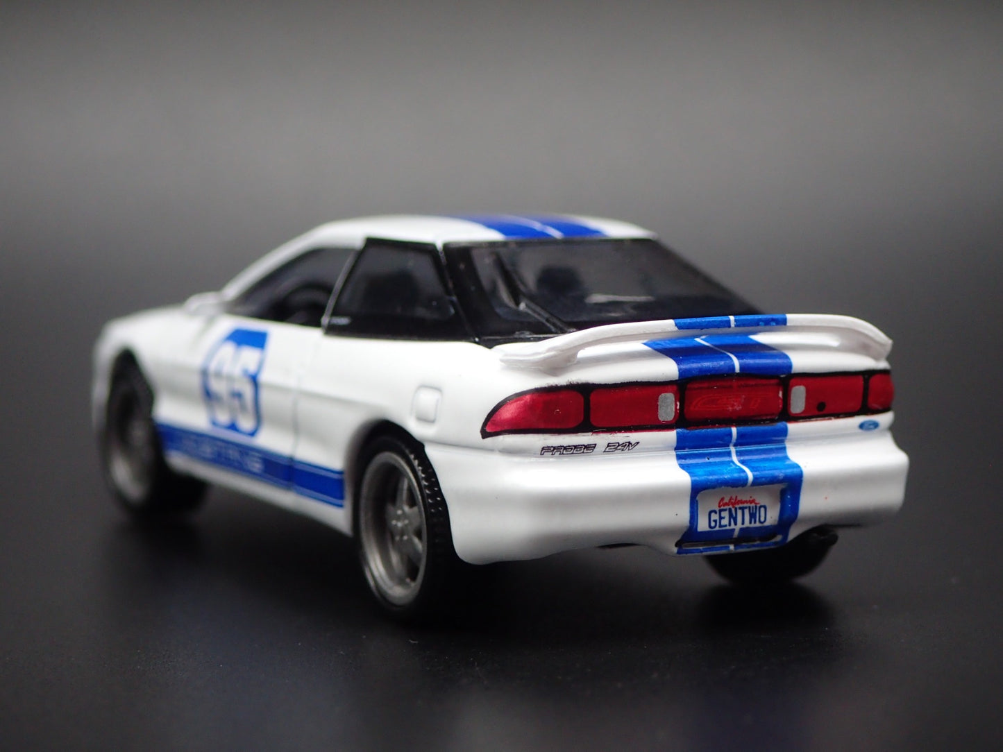1995 95 FORD PROBE GT WHITE 1:64 SCALE COLLECTIBLE DIORAMA DIECAST MODEL CAR