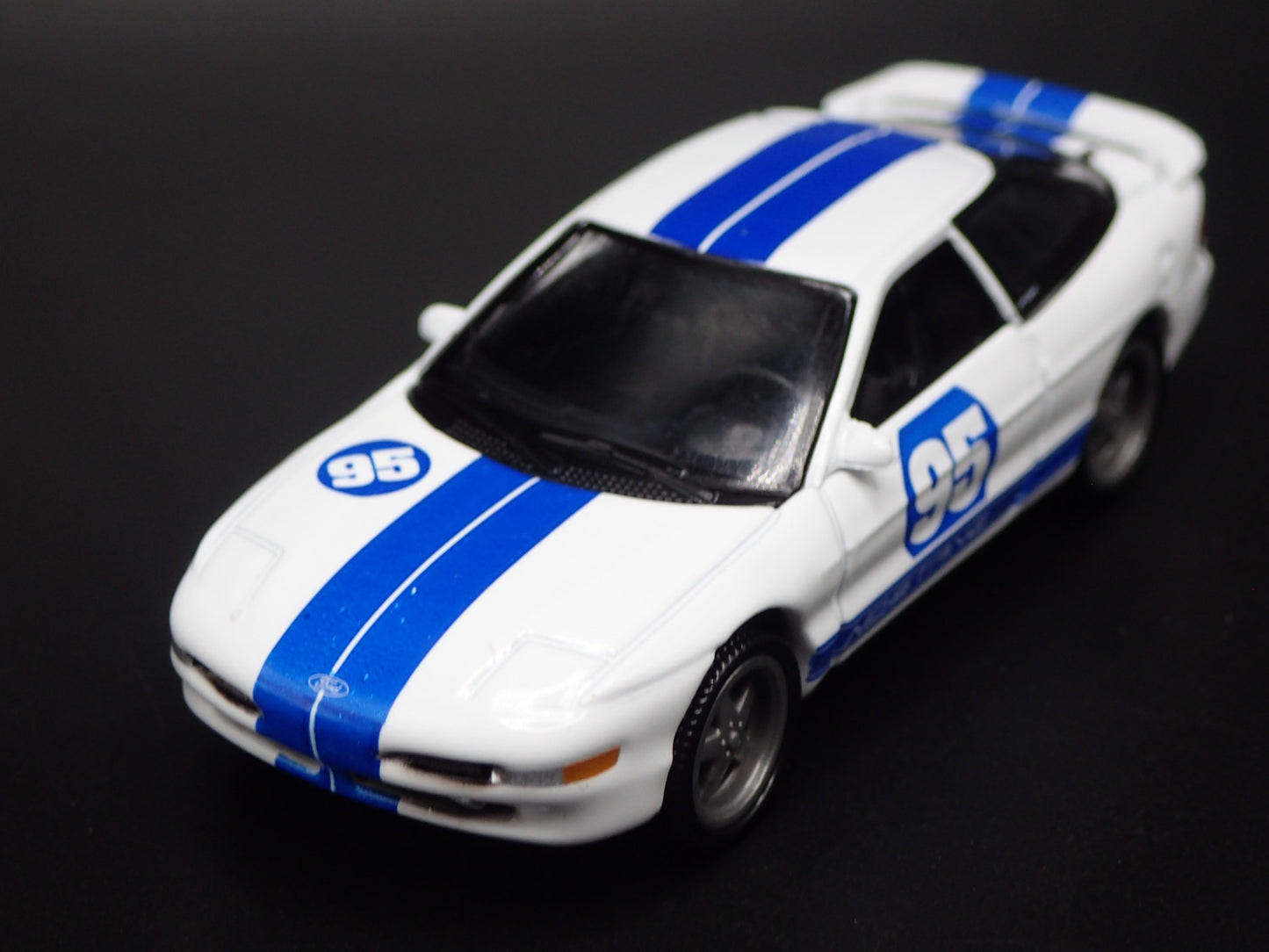 1995 95 FORD PROBE GT WHITE 1:64 SCALE COLLECTIBLE DIORAMA DIECAST MODEL CAR