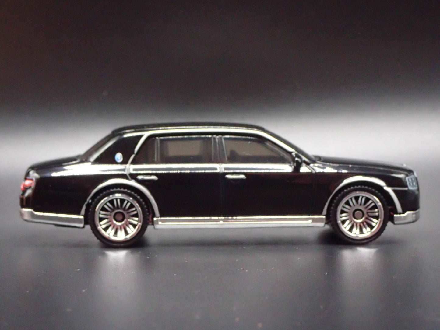 2018-2025 TOYOTA CENTURY LIMO LIMOUSINE 1/64 SCALE COLLECTIBLE DIECAST MODEL CAR