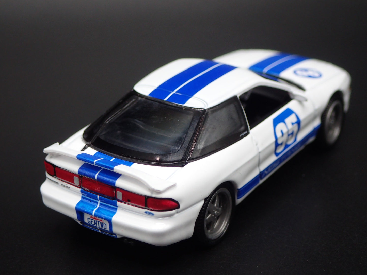 1995 95 FORD PROBE GT WHITE 1:64 SCALE COLLECTIBLE DIORAMA DIECAST MODEL CAR