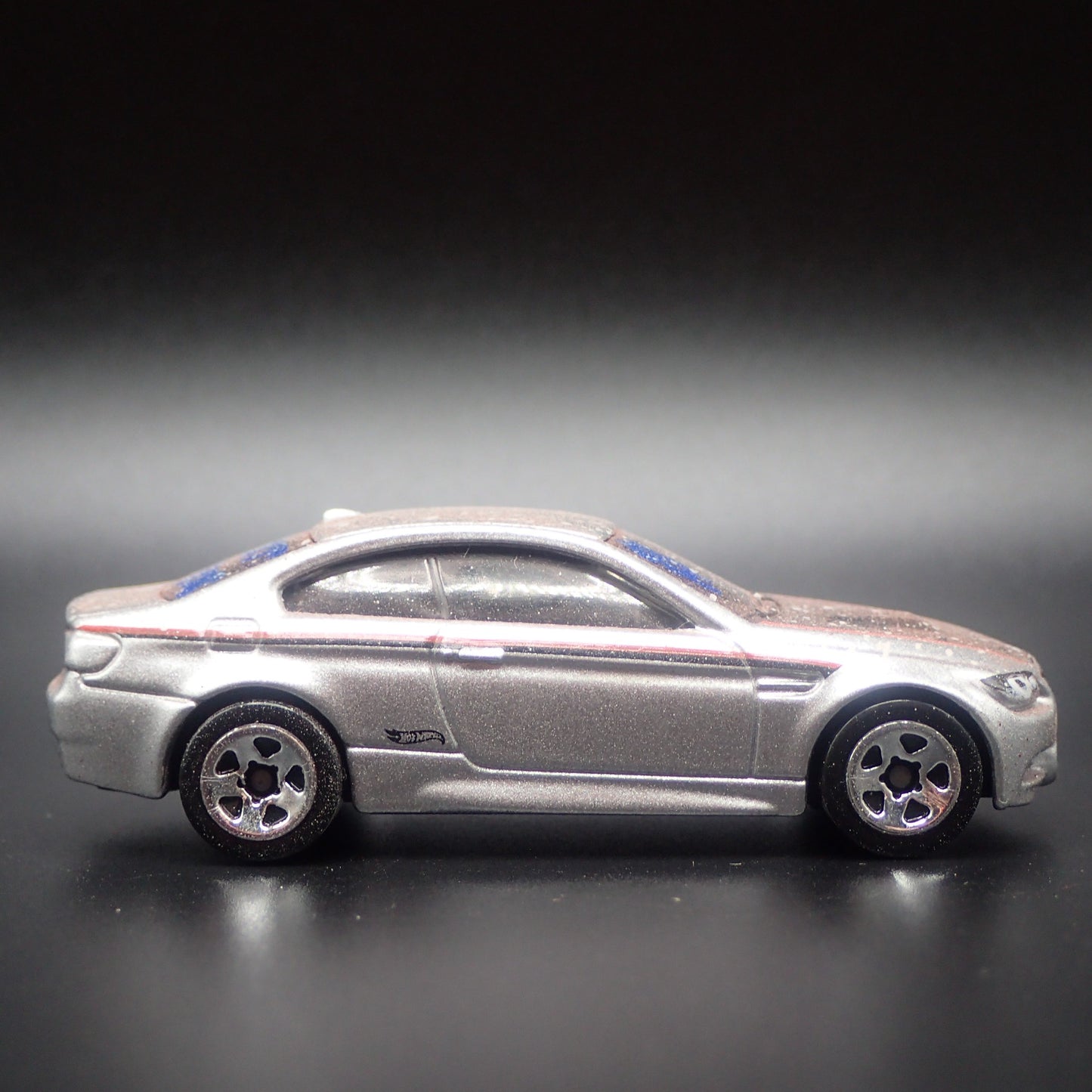 2004-2010 BMW M3 COUPE E92 BARN FIND SILVER 1:64 SCALE DIORAMA DIECAST MODEL CAR