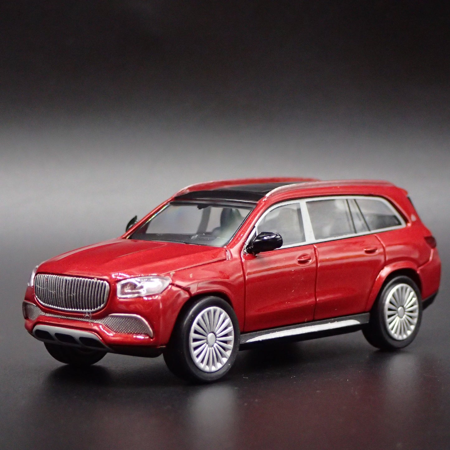 2020-2023 MERCEDES MAYBACH GLS 600 SUV 1:64 SCALE DIORAMA DIECAST MODEL CAR