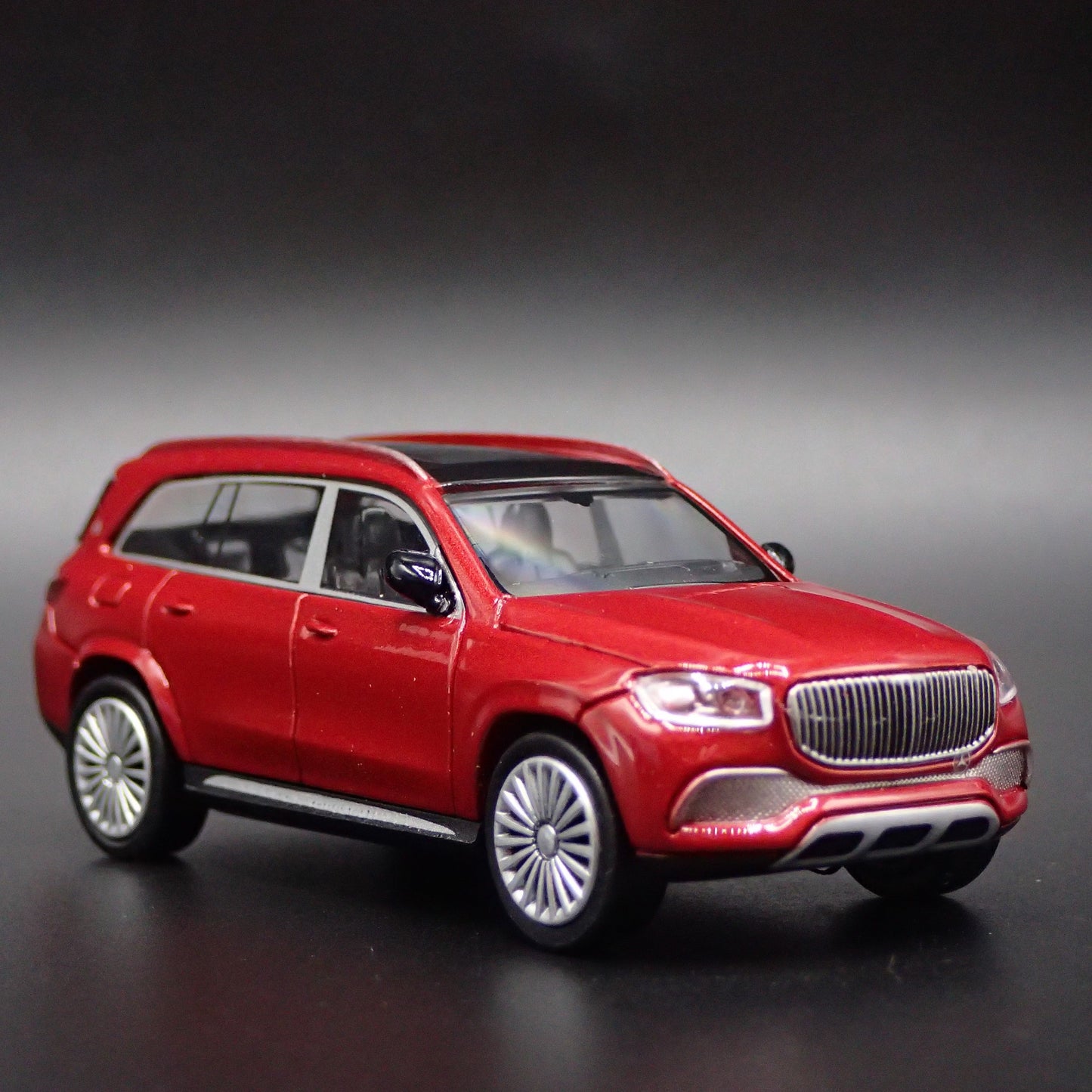 2020-2023 MERCEDES MAYBACH GLS 600 SUV 1:64 SCALE DIORAMA DIECAST MODEL CAR