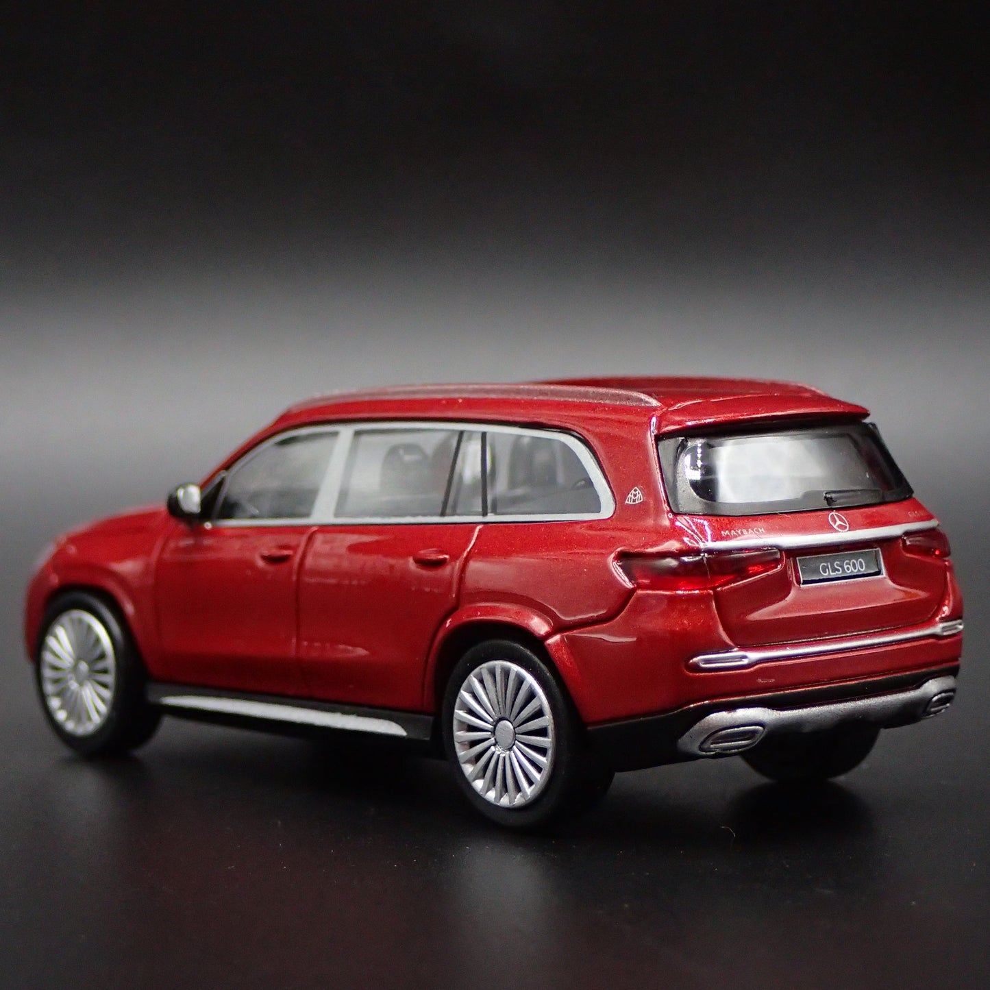 2020-2023 MERCEDES MAYBACH GLS 600 SUV 1:64 SCALE DIORAMA DIECAST MODEL CAR