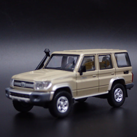TOYOTA LAND CRUISER 70 SERIES 1/64 SCALE COLLECTIBLE DIORAMA DIECAST MODEL CAR