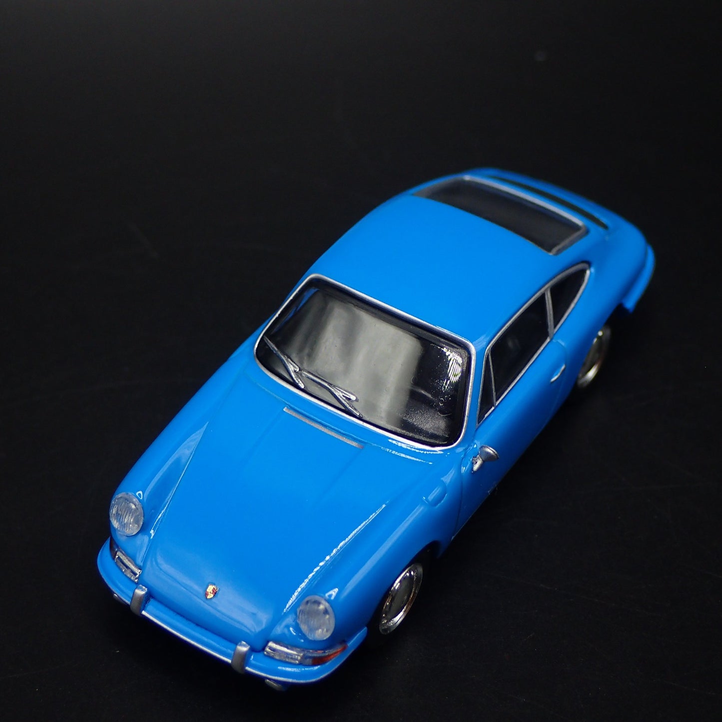 1963-1964 PORSCHE 901 911 BLUE 1:64 SCALE COLLECTIBLE DIORAMA DIECAST MODEL CAR