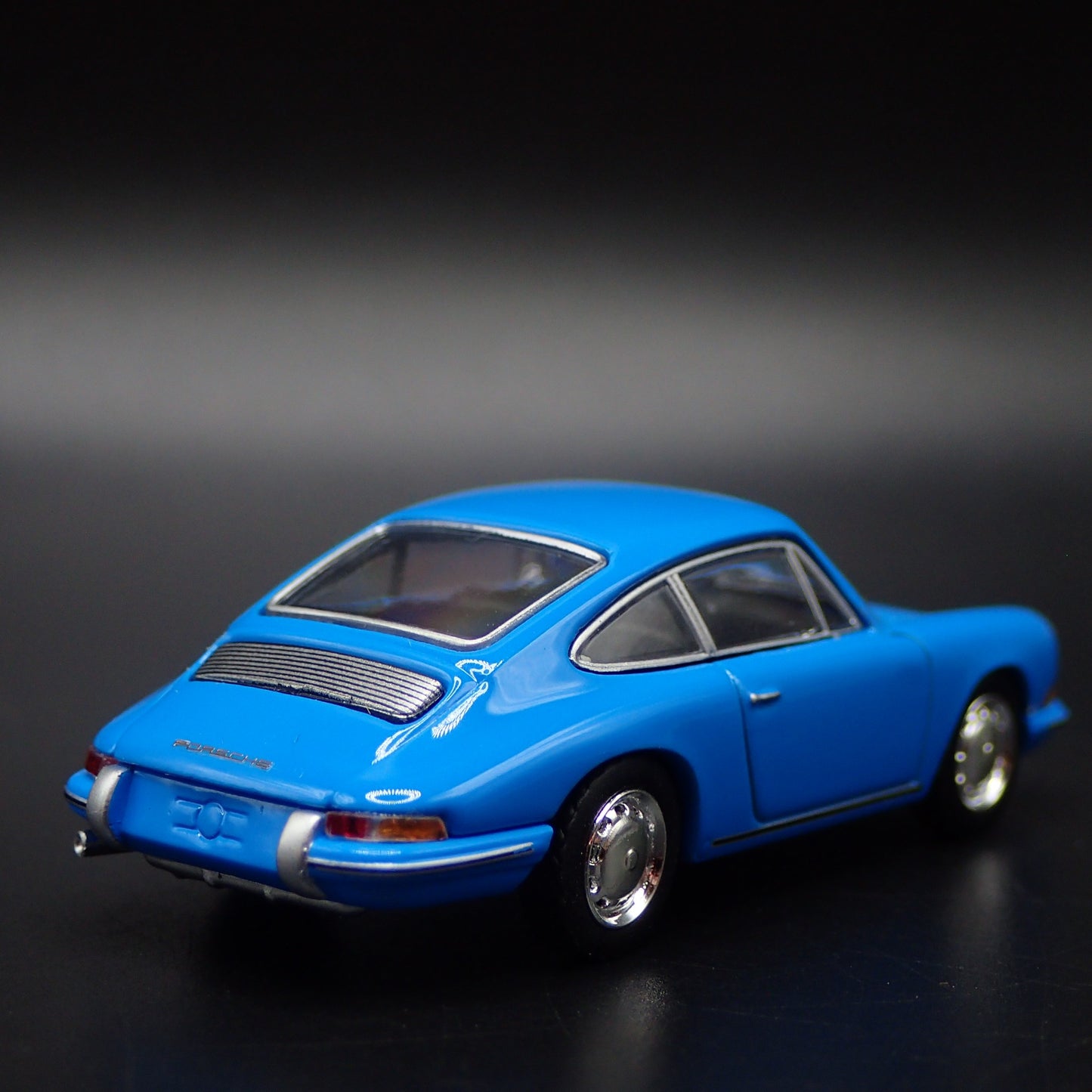 1963-1964 PORSCHE 901 911 BLUE 1:64 SCALE COLLECTIBLE DIORAMA DIECAST MODEL CAR