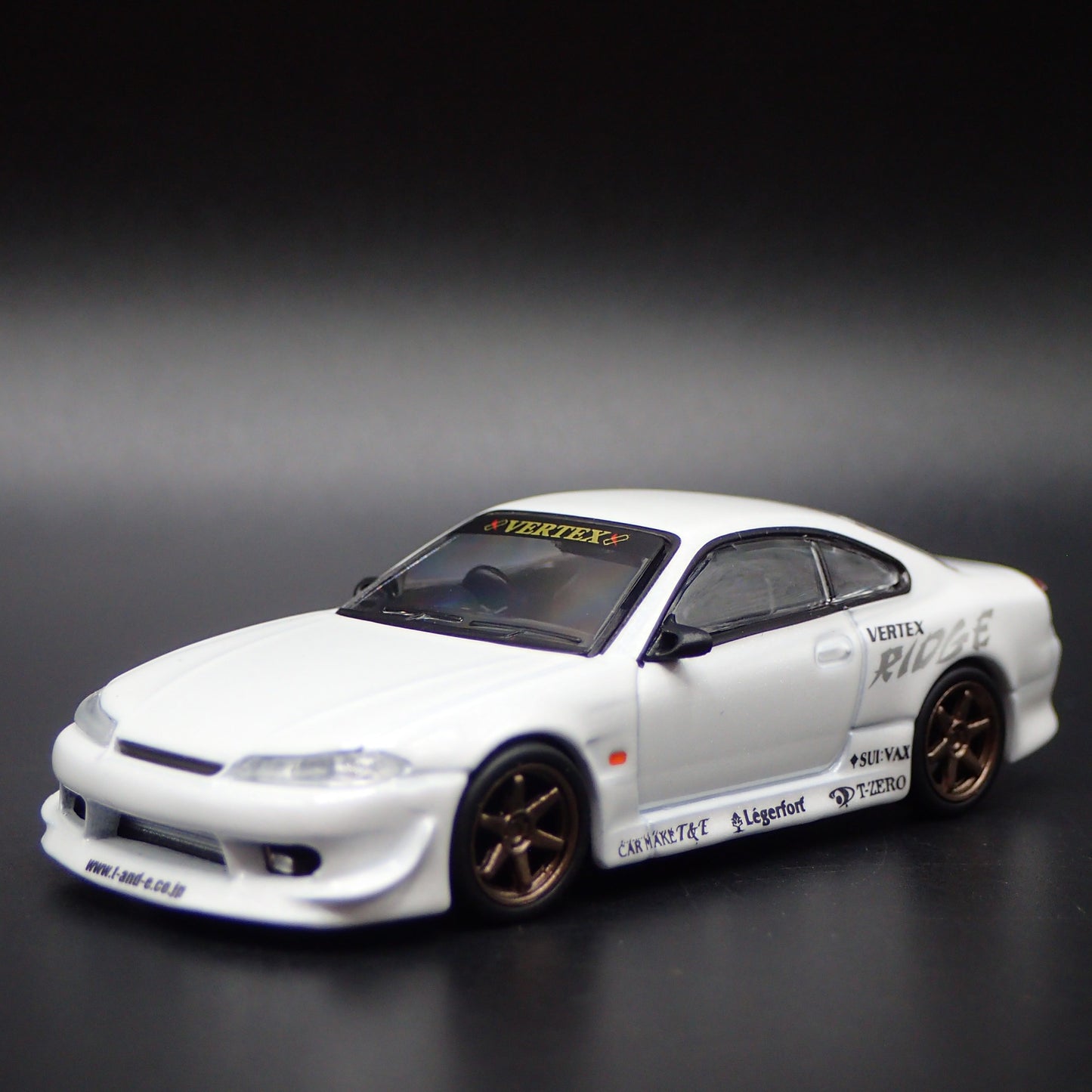 1999-2002 NISSAN SILVIA S15 VERTEX WHITE 1:64 SCALE DIORAMA DIECAST MODEL CAR
