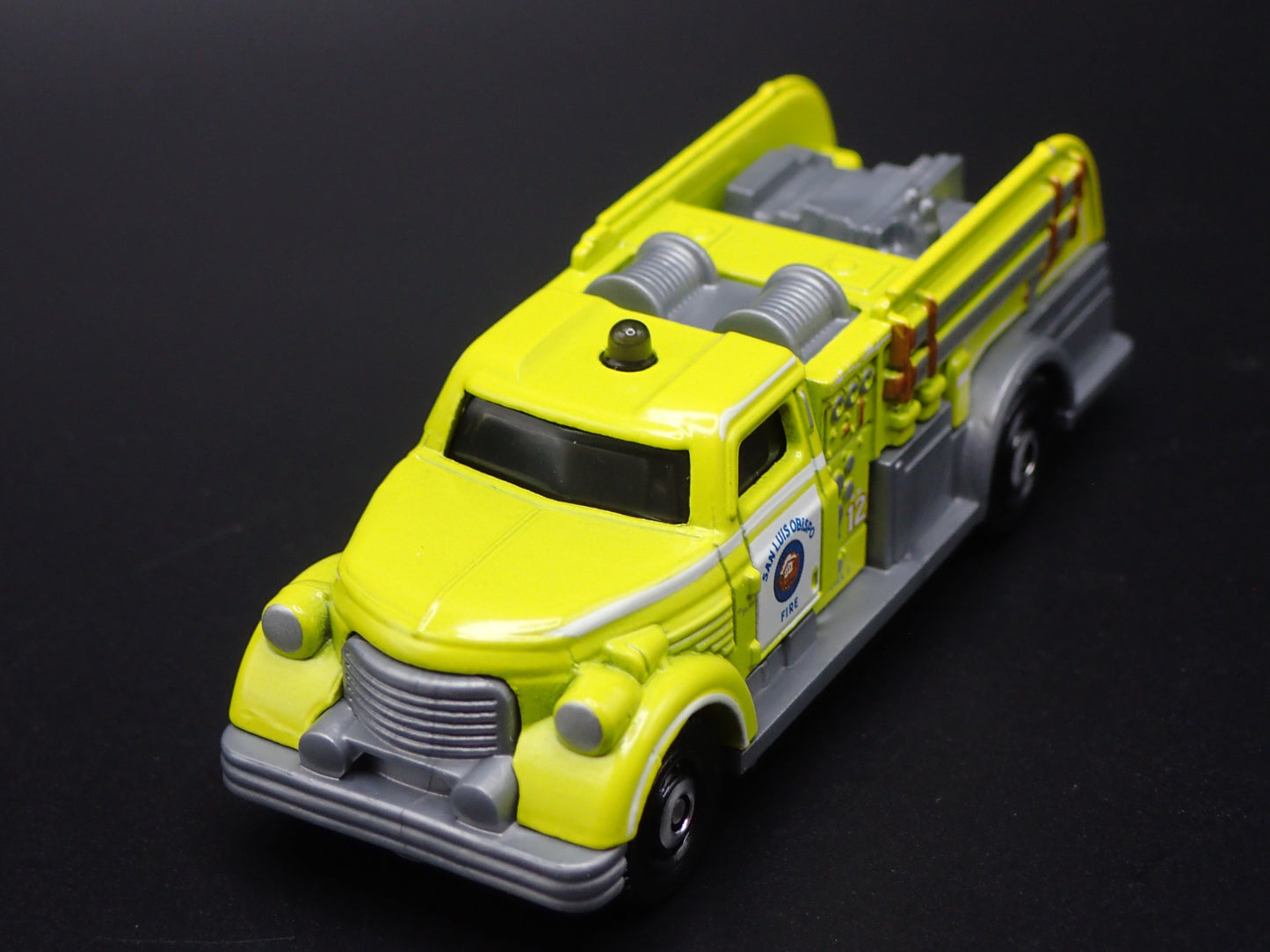 VINTAGE FIRE TRUCK SAN LUIS OBISPO, CA 1:64 MB SCALE DIORAMA DIECAST MODEL CAR