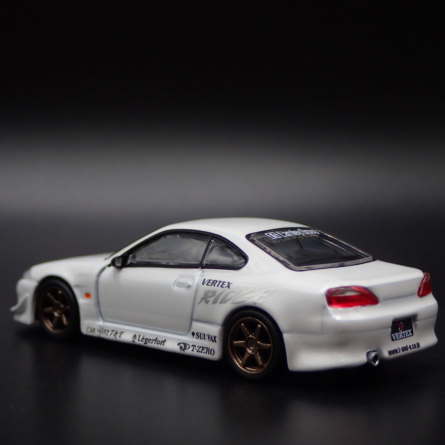 1999-2002 NISSAN SILVIA S15 VERTEX WHITE 1:64 SCALE DIORAMA DIECAST MODEL CAR