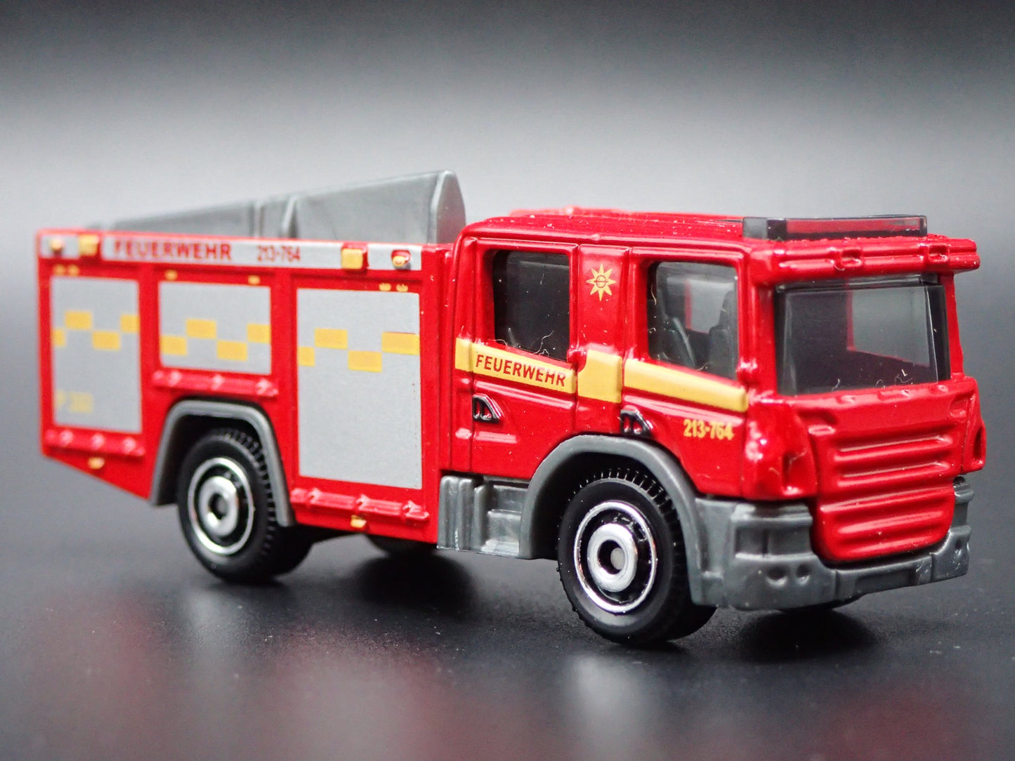 2016-2025 SCANIA P 360 FIRE TRUCK FEUERWEHR RED 1:64 MB SCALE DIECAST MODEL CAR