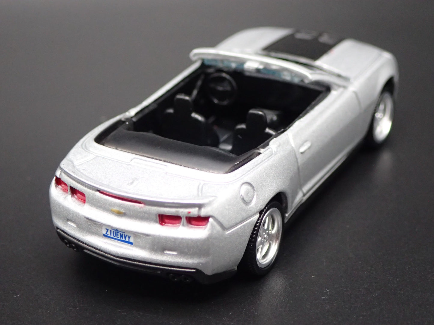 2013 CHEVY CHEVROLET CAMARO ZL1 CONVERTIBLE 1:64 SCALE DIORAMA DIECAST MODEL CAR